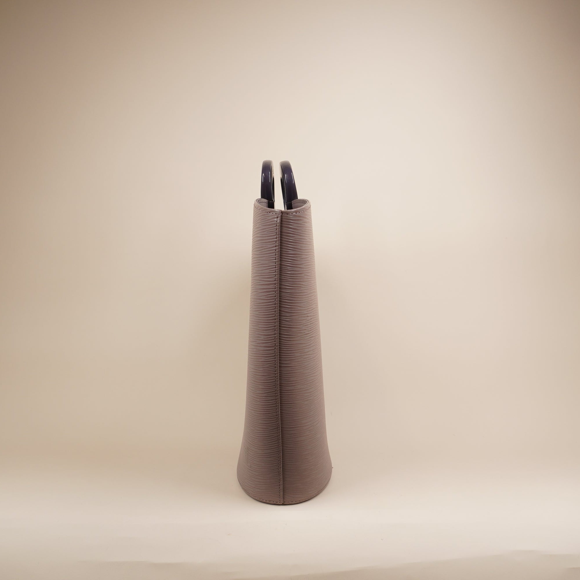 PRE-OWNED LV Small scratches inside Top Handle Bag