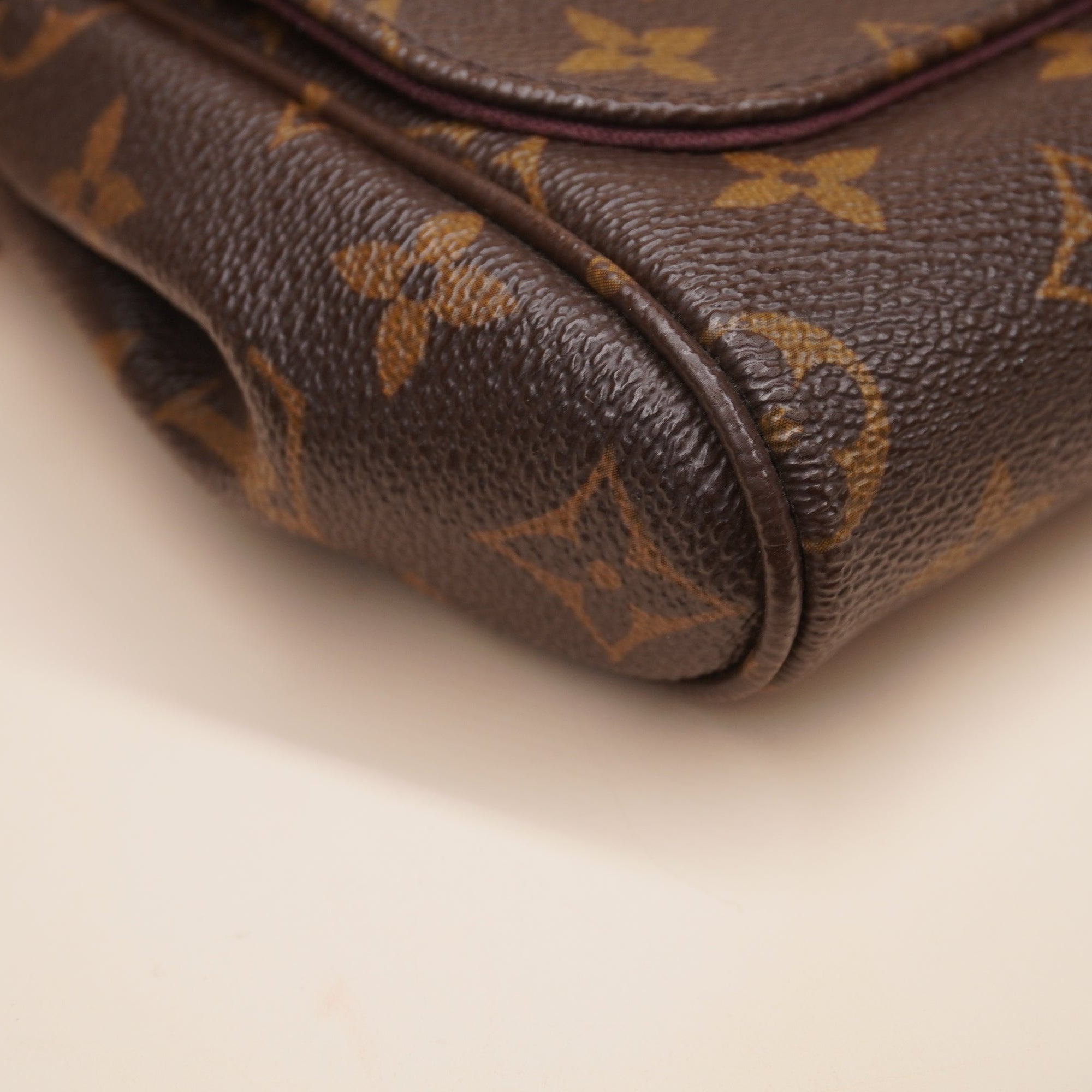 PRE-OWNED LV Monogram Favorite MM Crossbody Bag