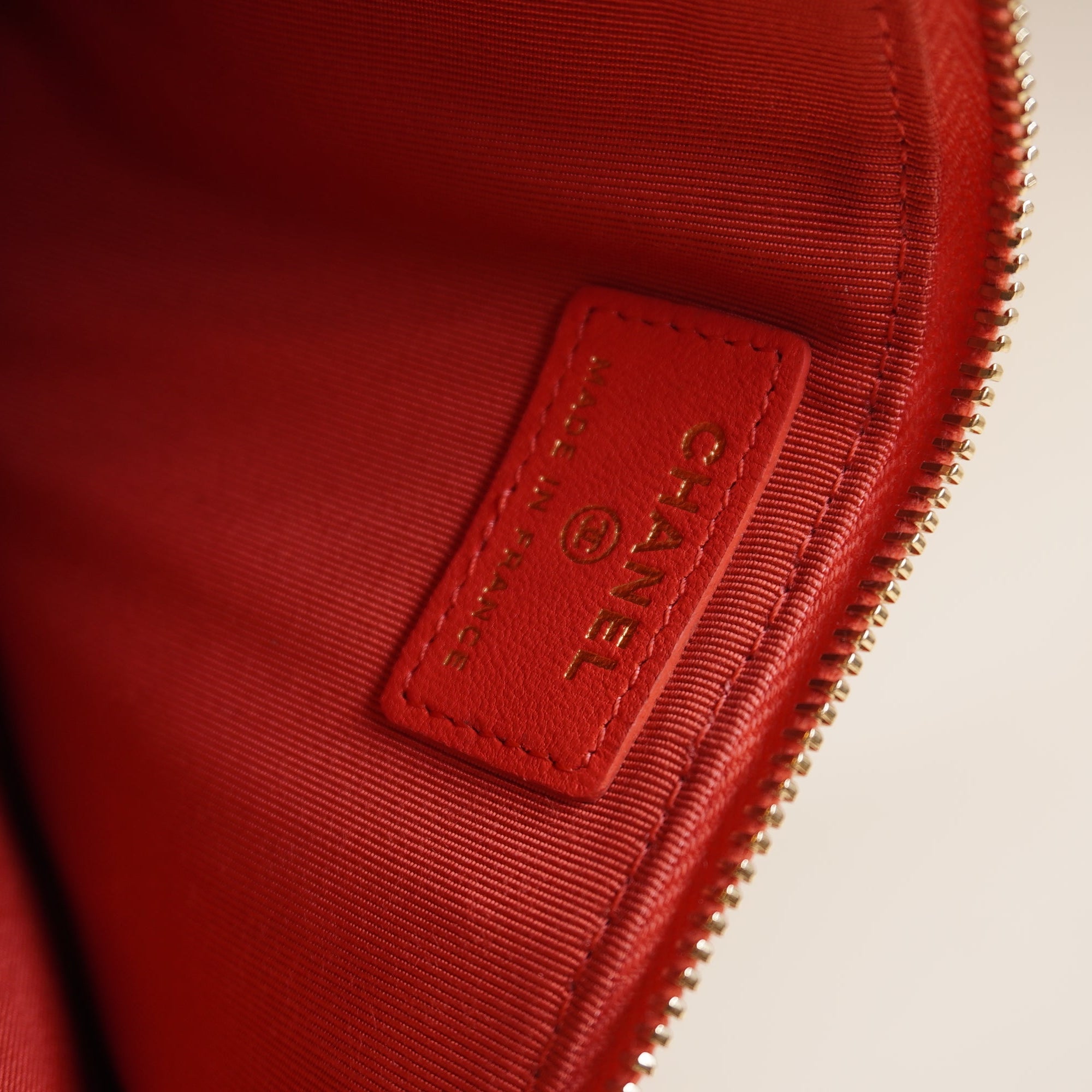 PRE-OWNED Caviar Quilted Classic iPhone Pouch Red