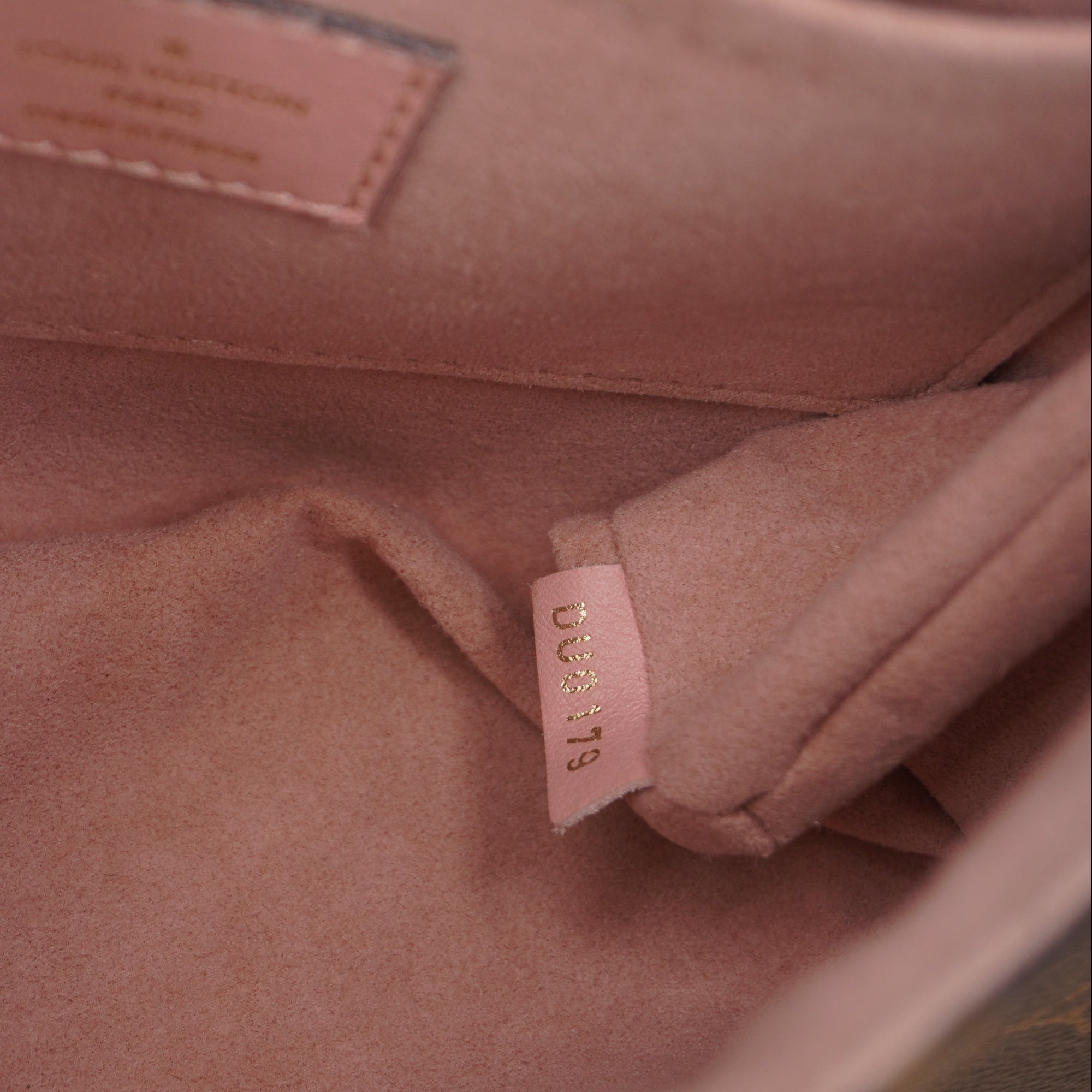 PRE-OWNED LV Monogram Locky BB Rose Poudre Shoulder Bag