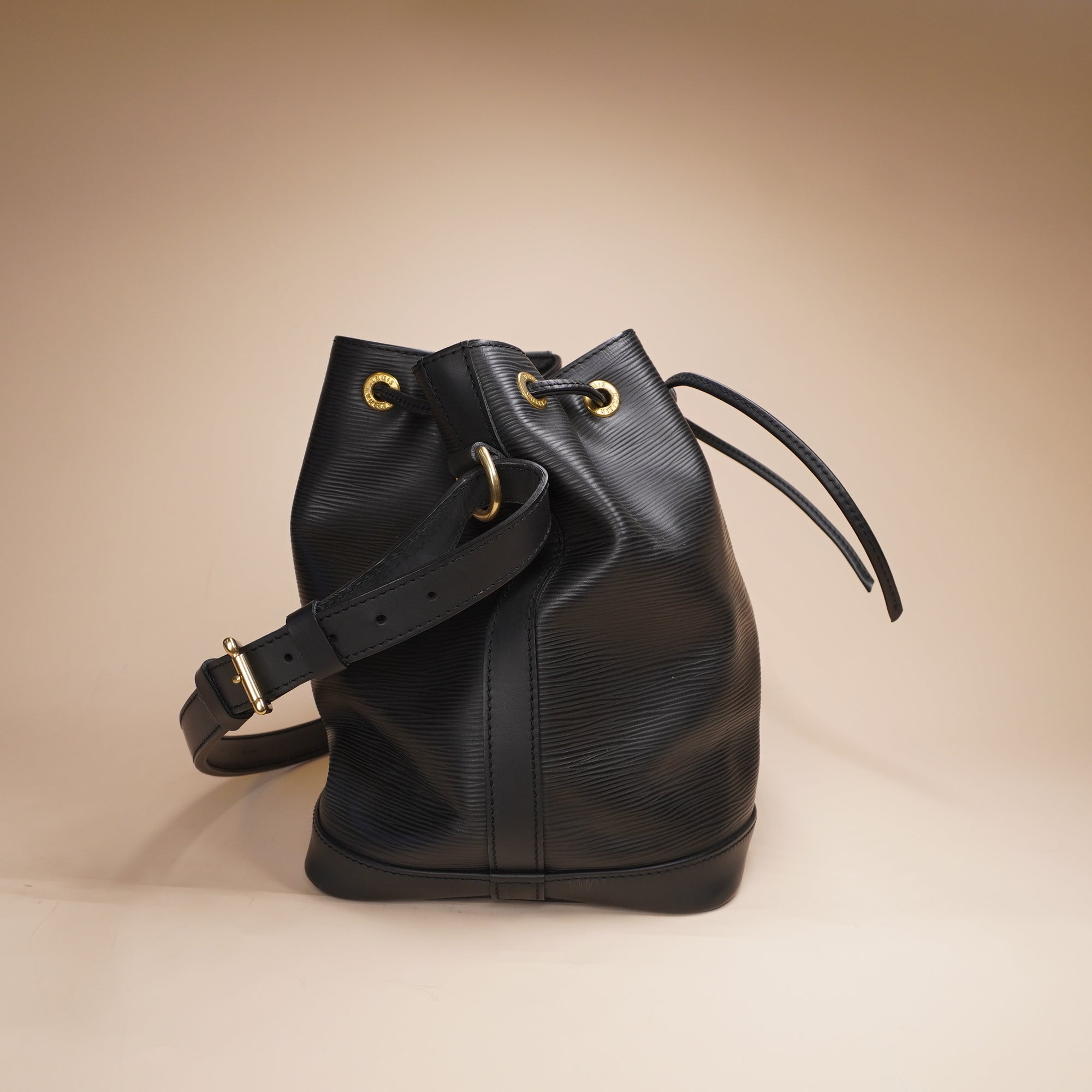 PRE-OWNED Noe Handbag Epi Leather Large Shoulder Bag