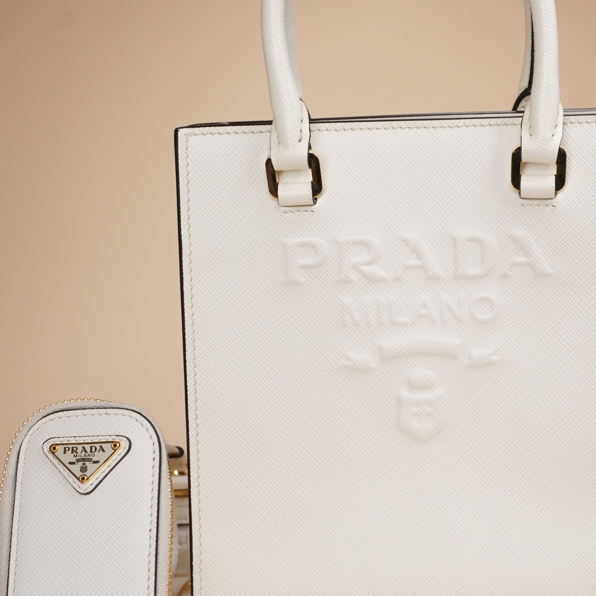 PRE-OWNED White Enameled Metal Triangle Tote Small Crossbody Bag