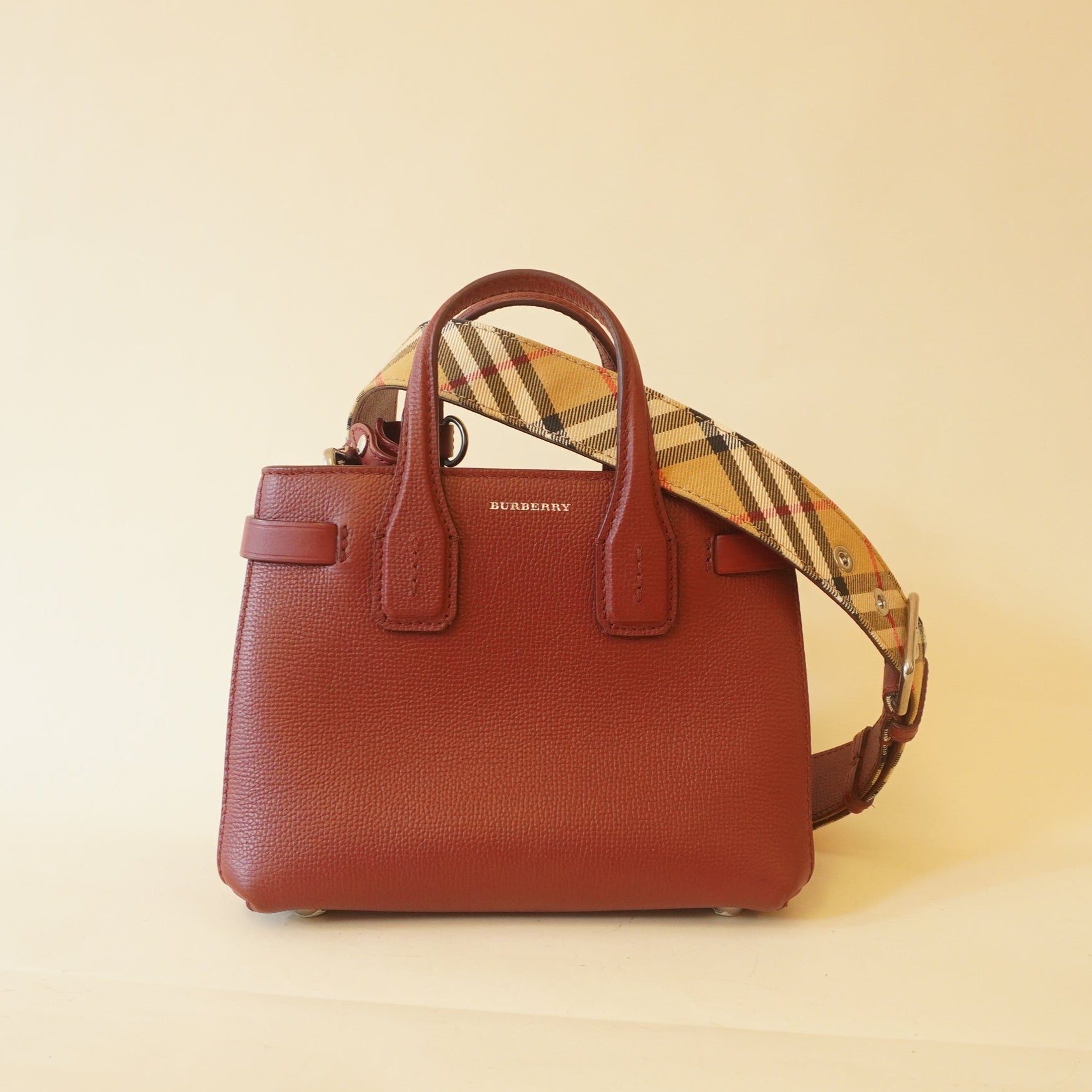 PRE-OWNED Grainy Calfskin House Check Baby Banner Tote Crimson ShoulderBag