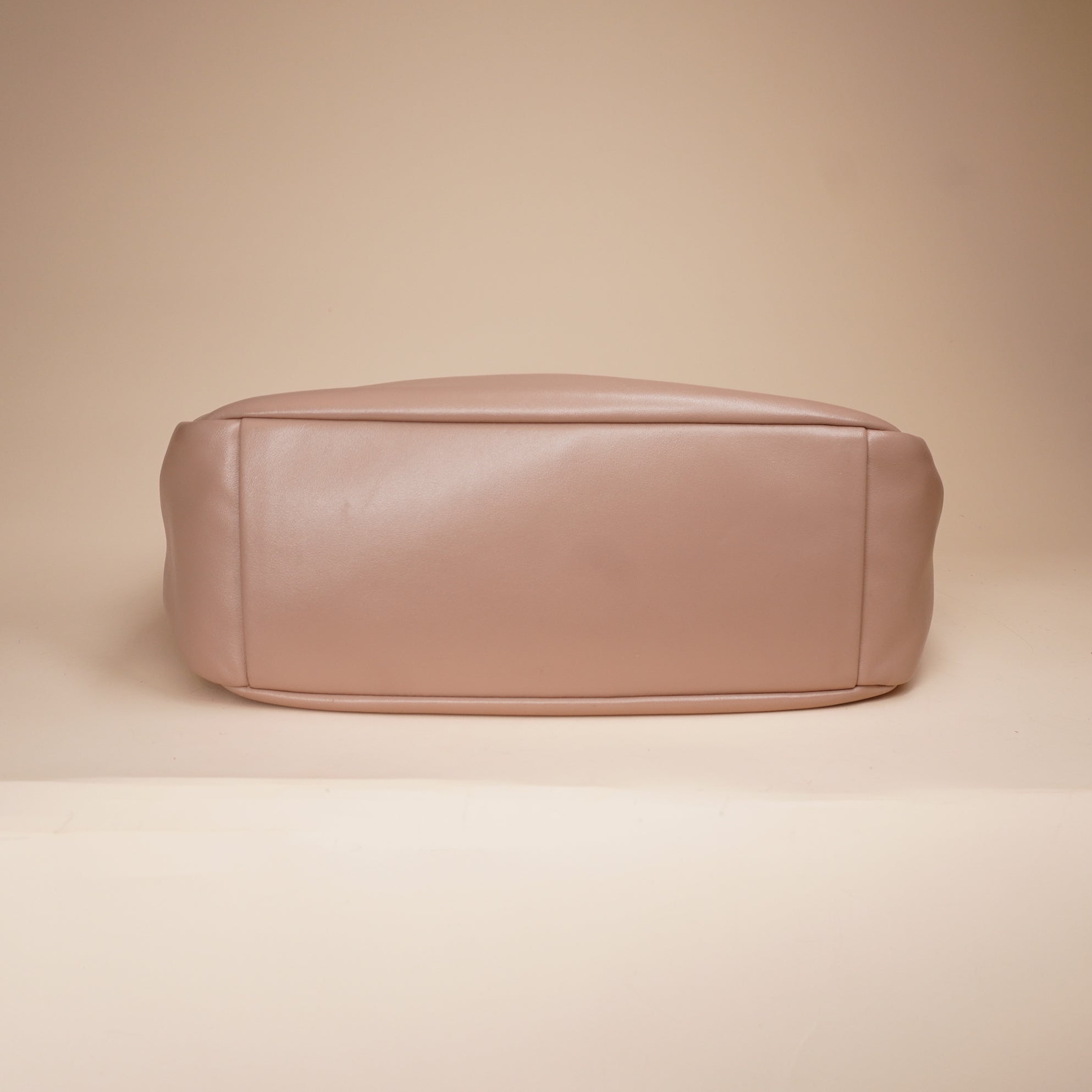 PRE-OWNED Nude Pink Leather Handbag/Shoulder bag
