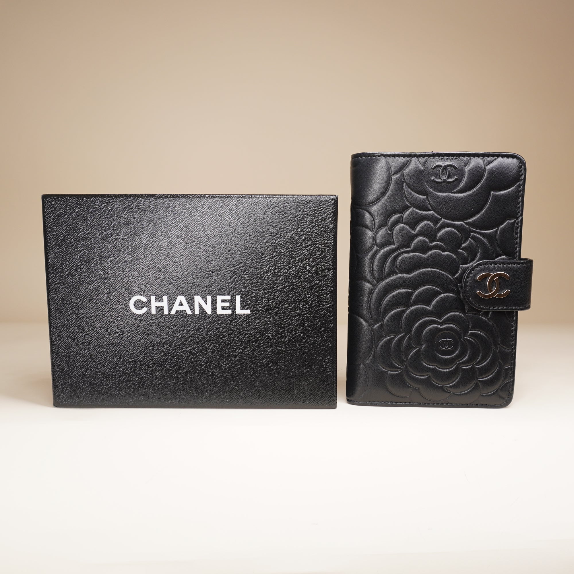 PRE-OWNED Black Leather CC Camellia French Wallet