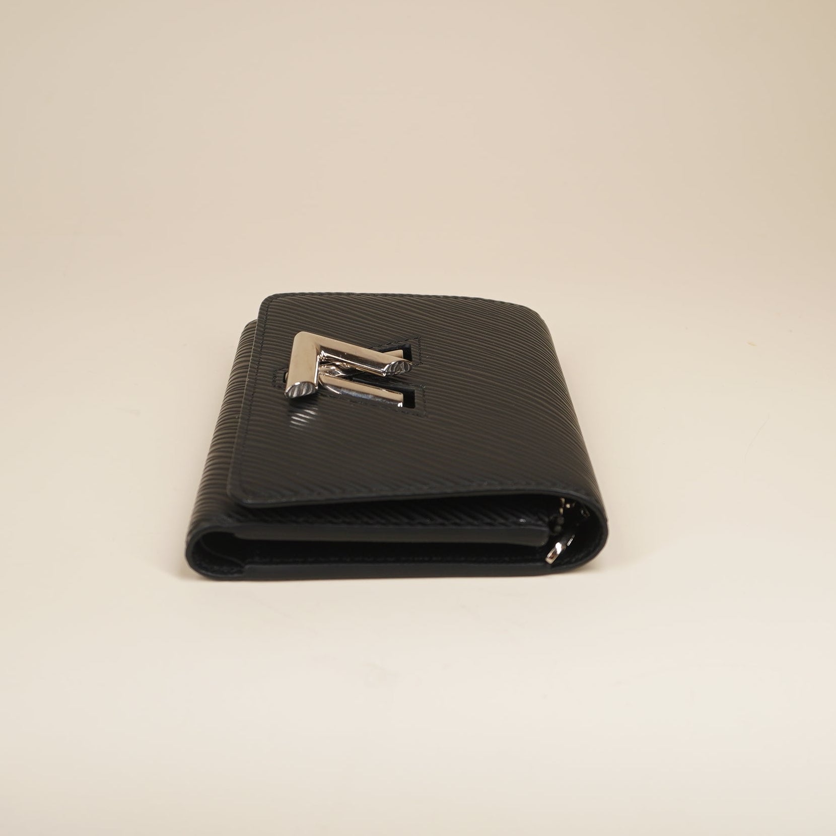 PRE-OWNED LV Twist Black Calfskin Short Wallet