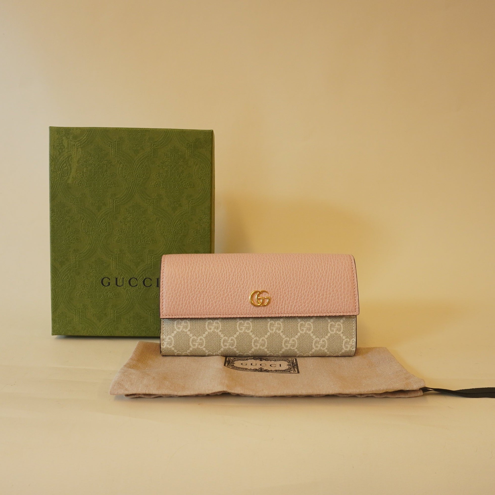 PRE-OWNED GG Pink Bicolor Continental Wallet on a Chain Crossbody Bag
