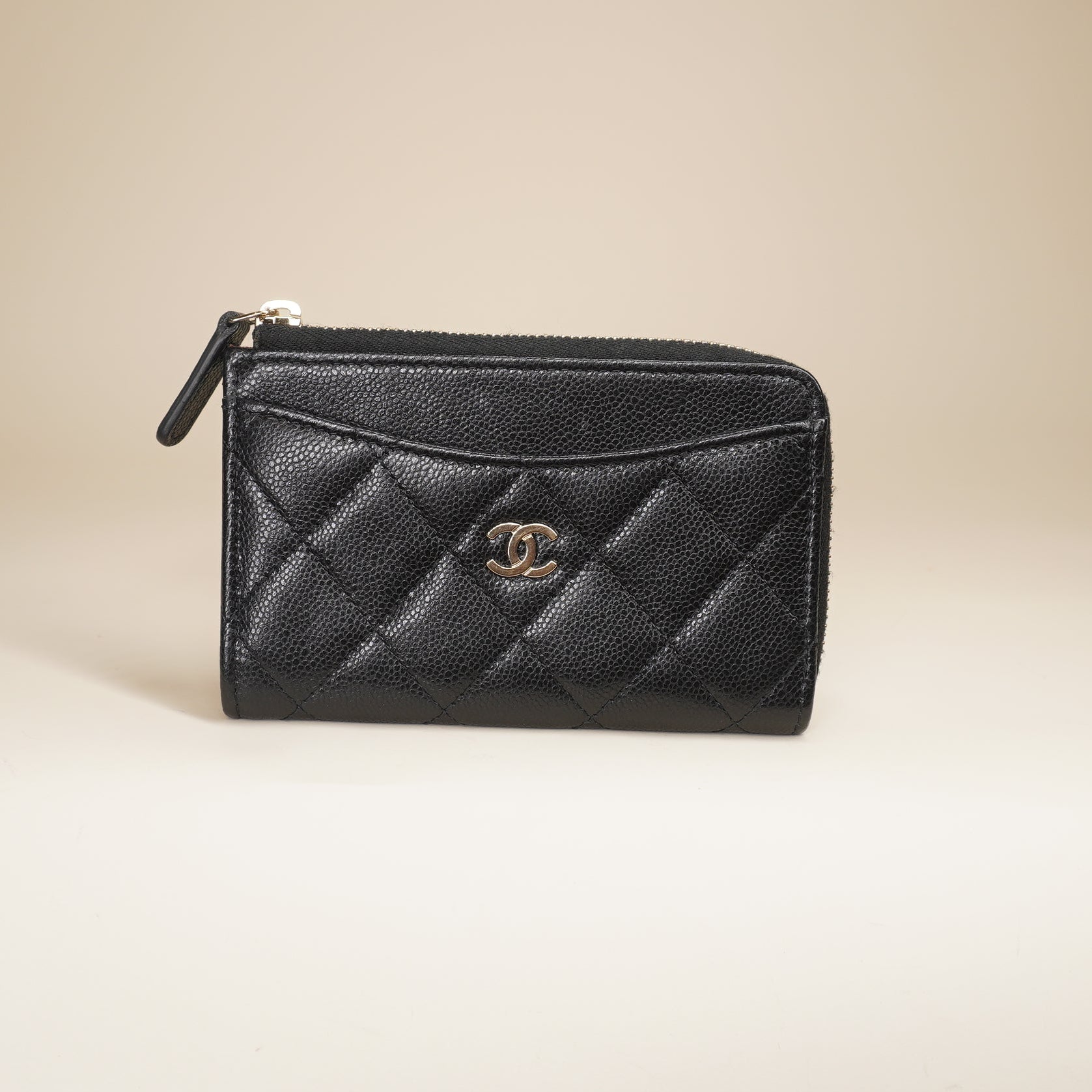 PRE-OWNED Caviar Quilted CC Zip Around Card Holder Black
