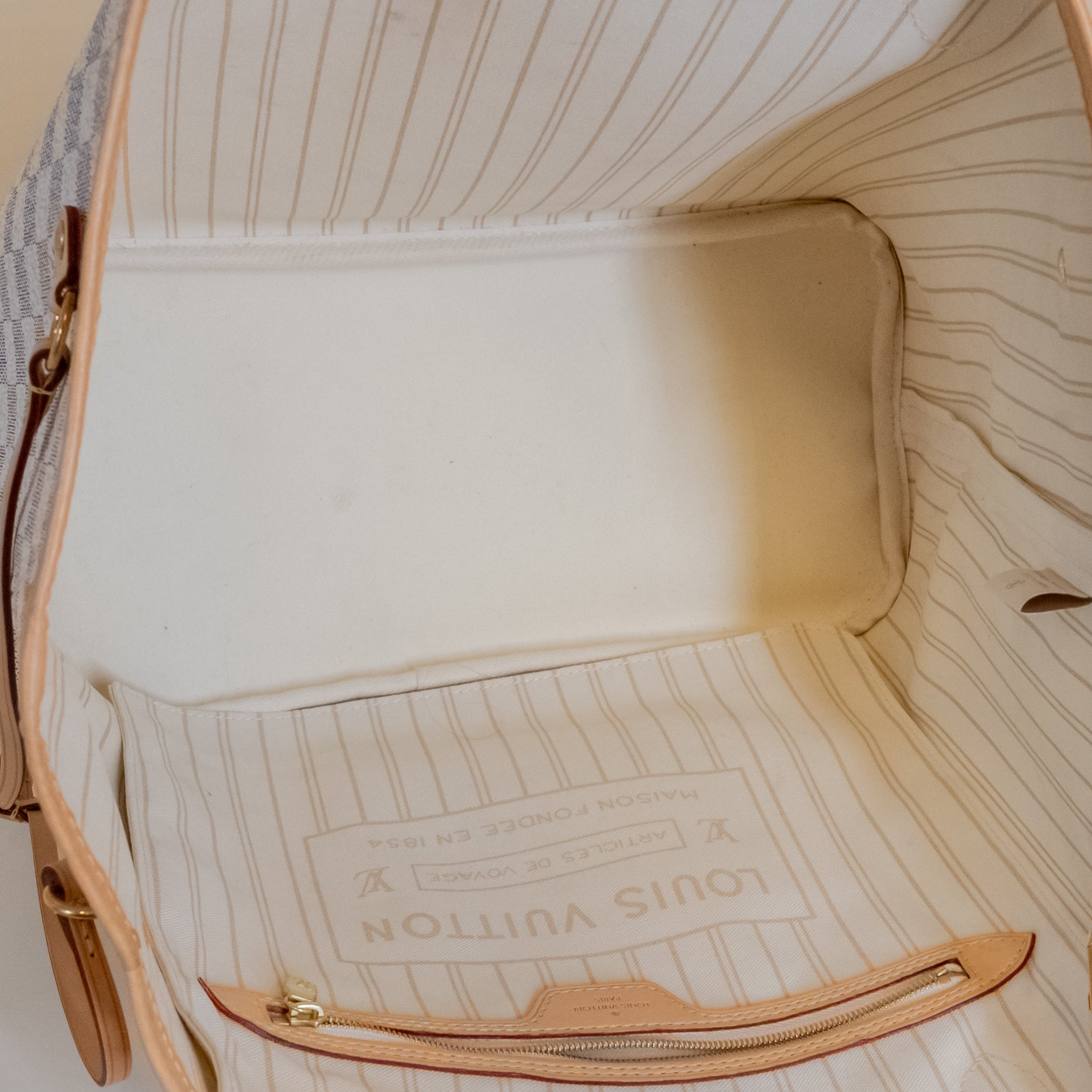 PRE-OWNED LV Azur Canvas Neverfull MM Shoulder Bag