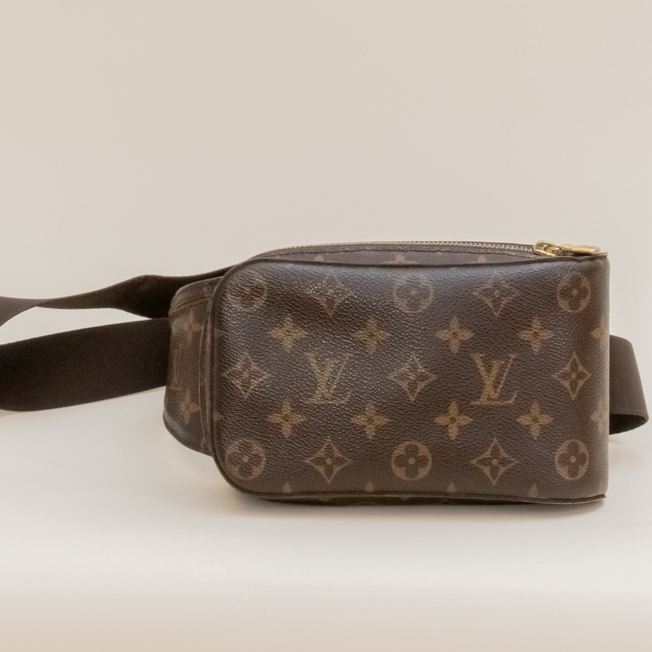 PRE-OWNED LV Monogram Canvas Geronimos Crossbody Bag