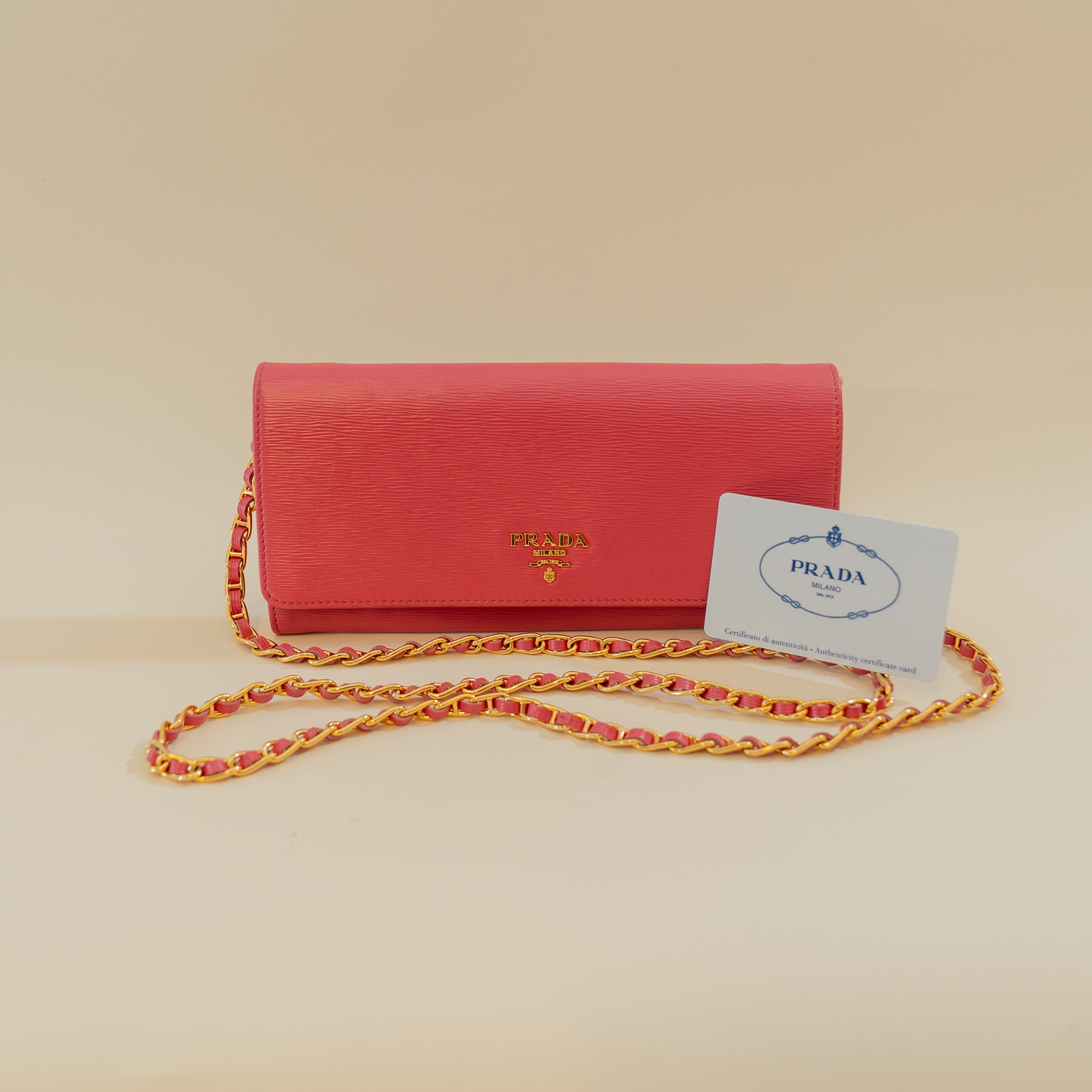 PRE-OWNED Peonia Vitello Move Metal Oro Chain Wallet Crossbody Bag