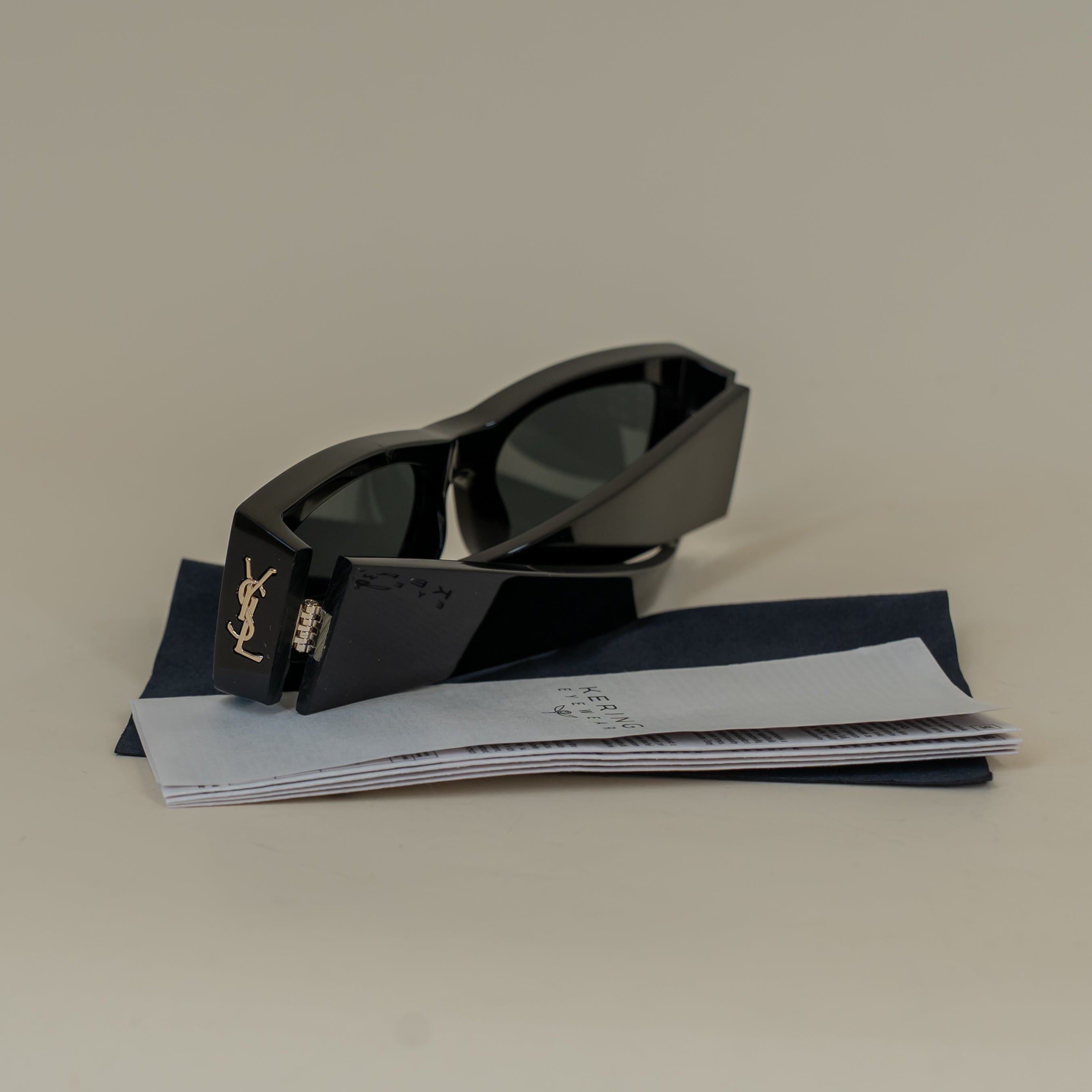 PRE-OWNED Black Acetate Rectangle SL M140/F Sunglasses