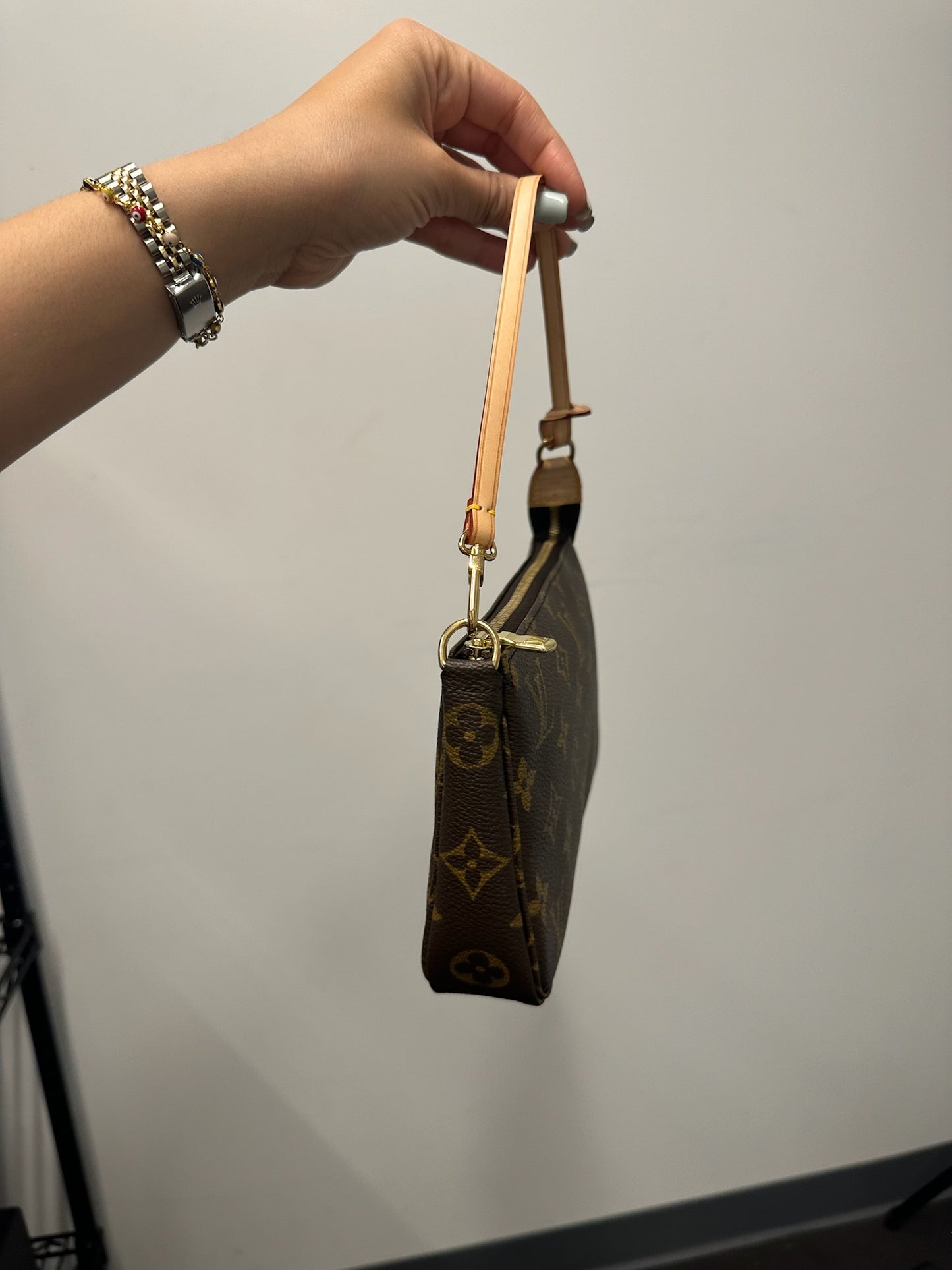 LOUIS VUITTON - Monogram Canvas Pochette