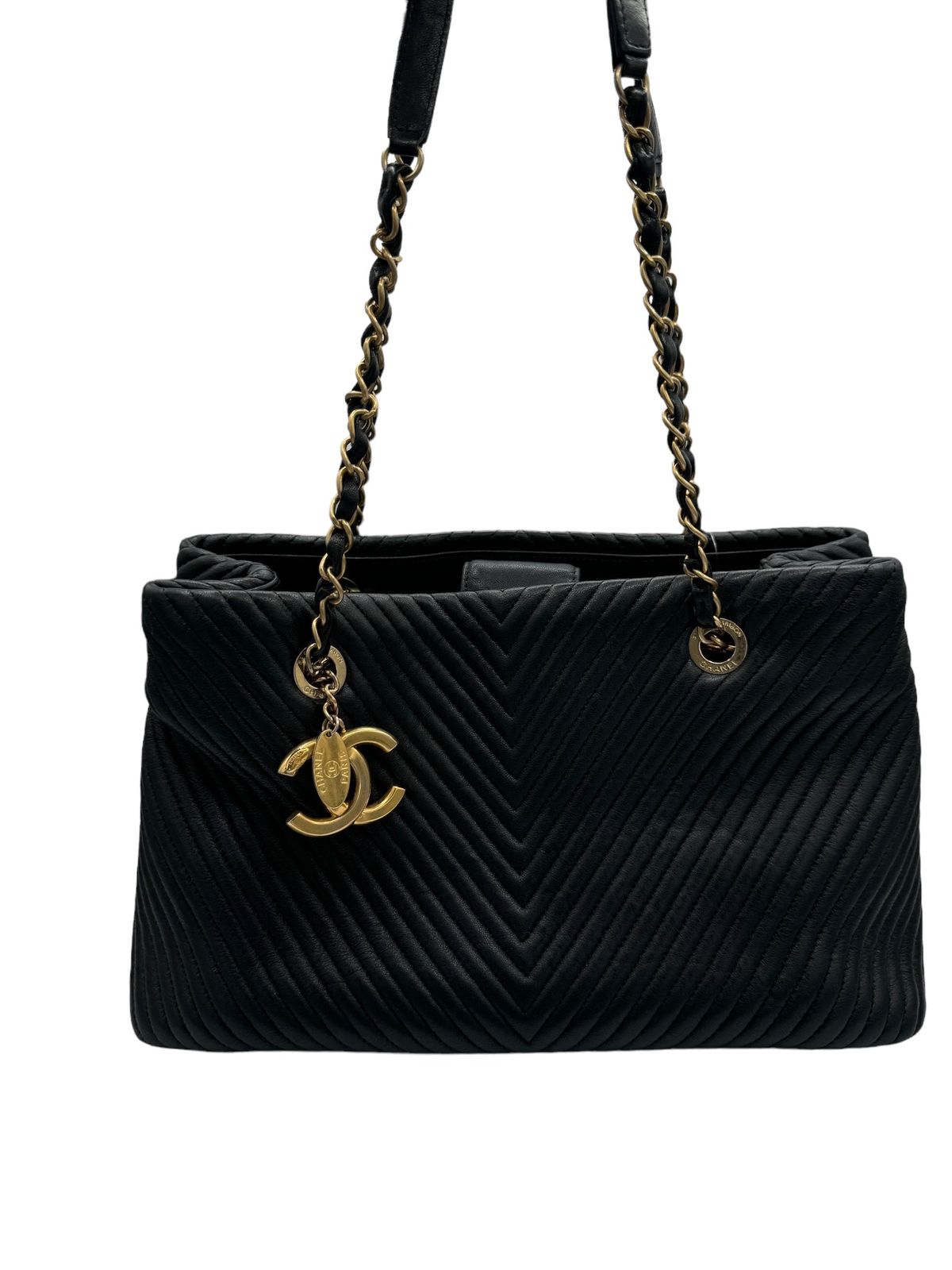 PRE-OWNED CC Medallion Charm Tote Chevron Wrinkled Lambskin