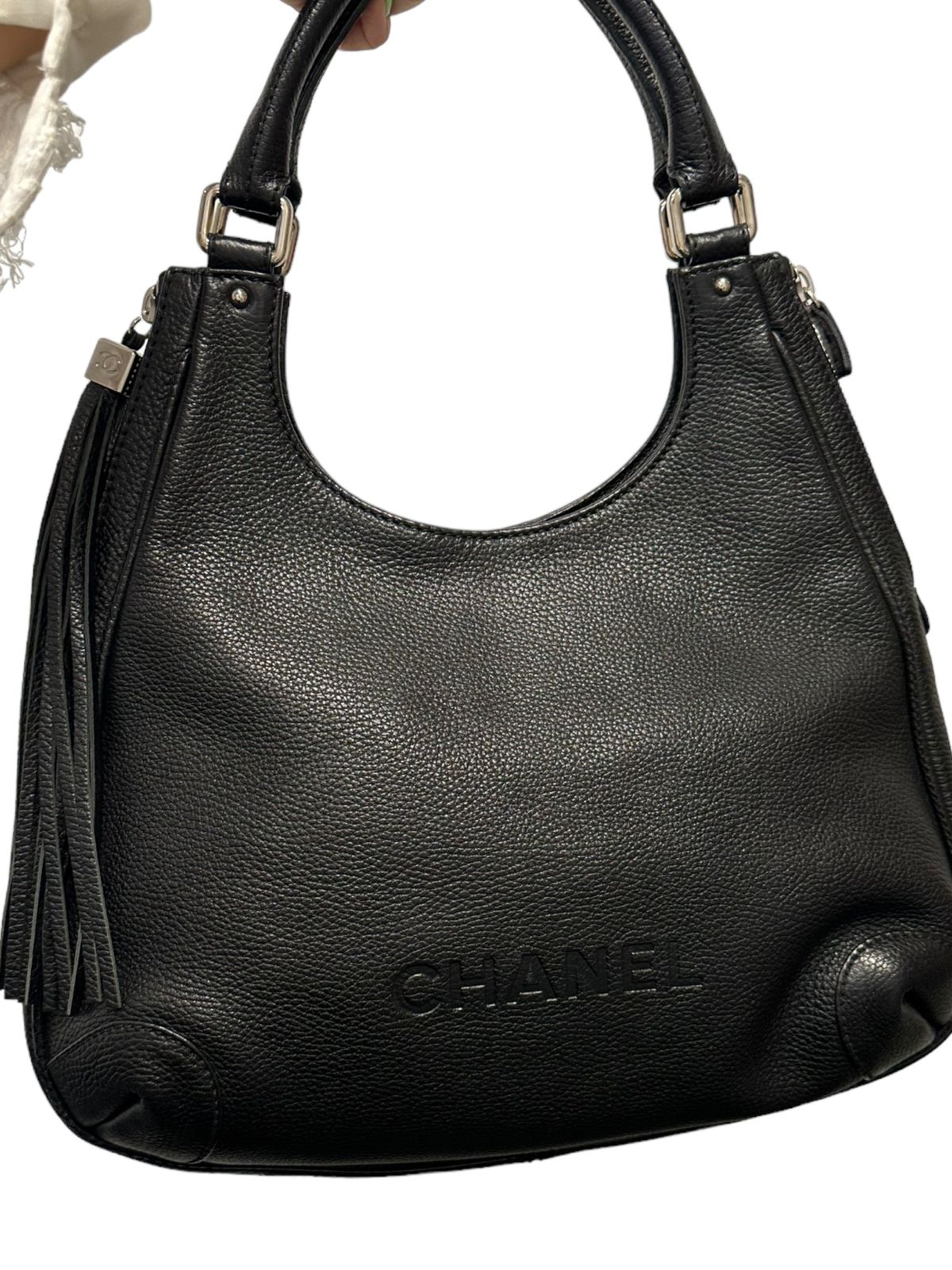 CHANEL - Bolso Hobo con Espalda Descubierta