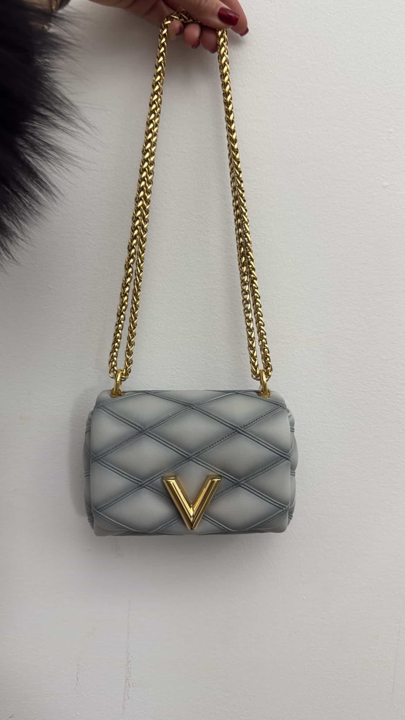 PRE-OWNED LV Lambskin Gray Shoulder Bag