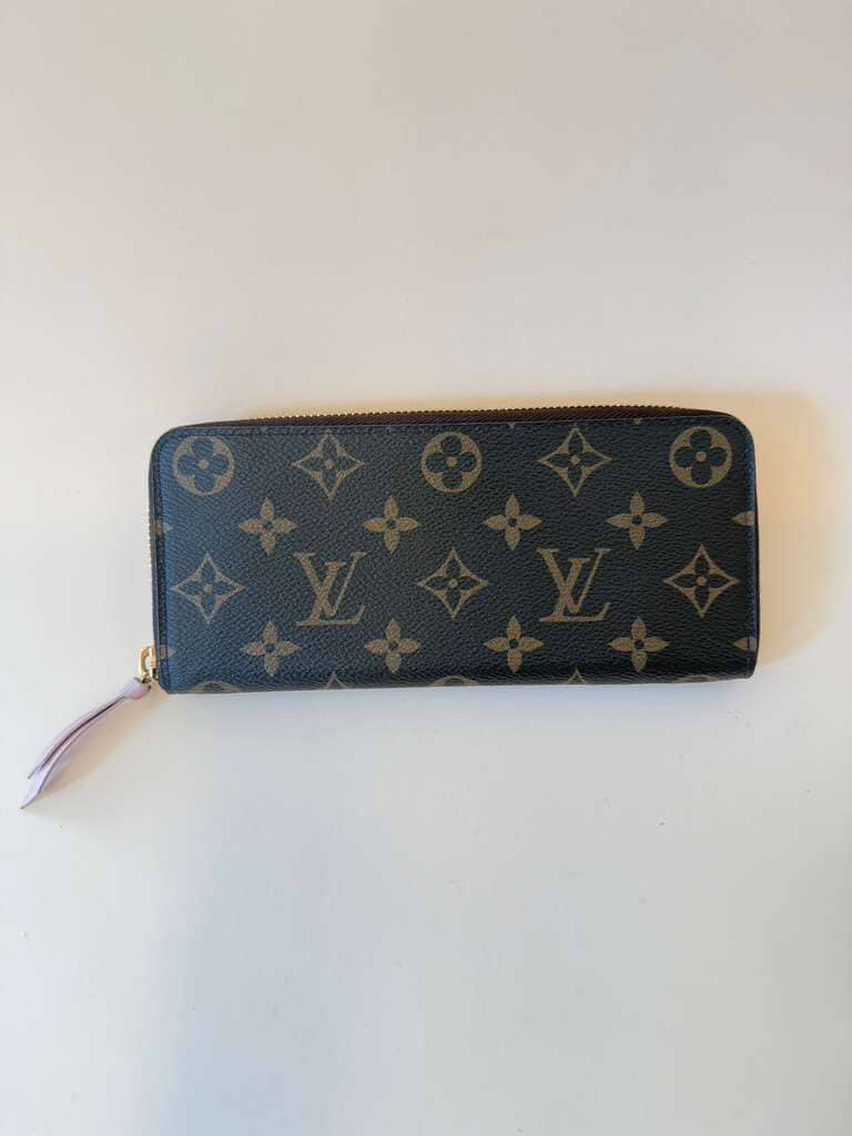 PREOWNED LV- Zippy Wallet Monogram Canvas