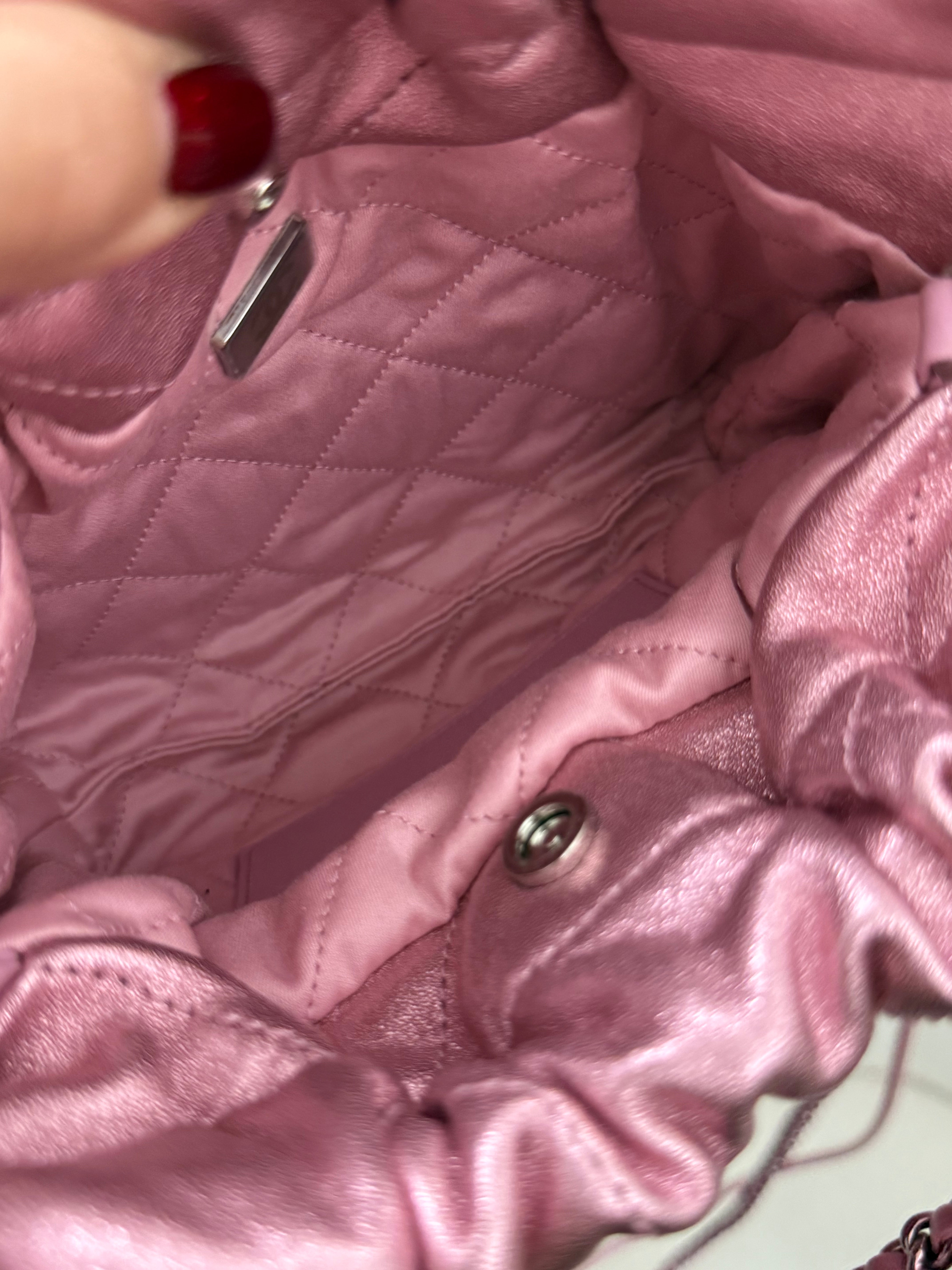 PRE-OWNED CC Metallic Lambskin Lacquered Monochrome Quilted Mini Chanel 22 Pink