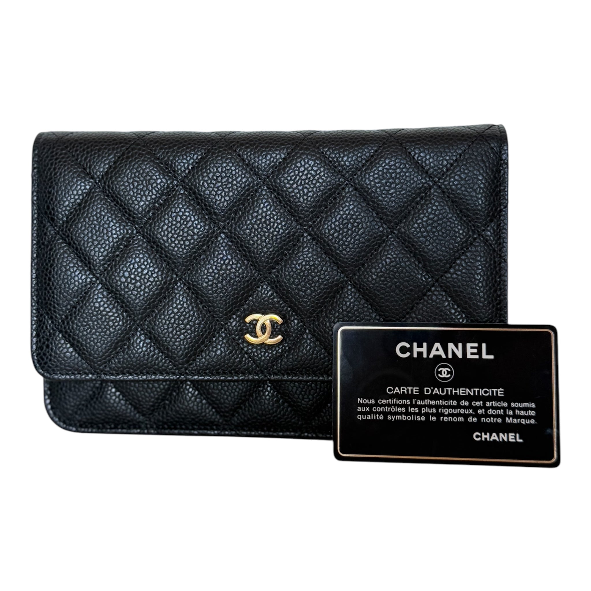 Cartera con cadena y diseño de caviar negro CC de segunda mano