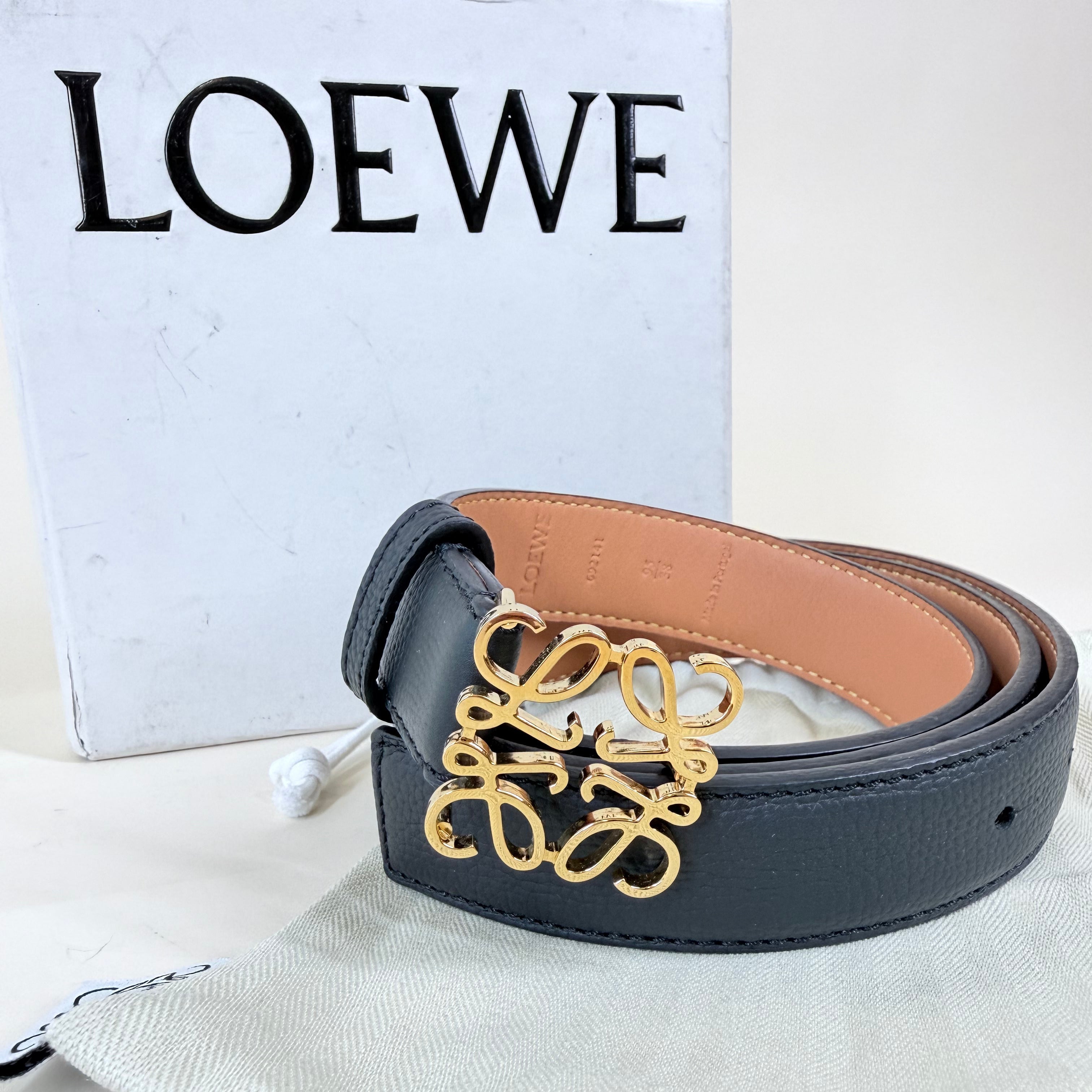 PRE-OWNED Anagram belt in smooth black calfskin 95