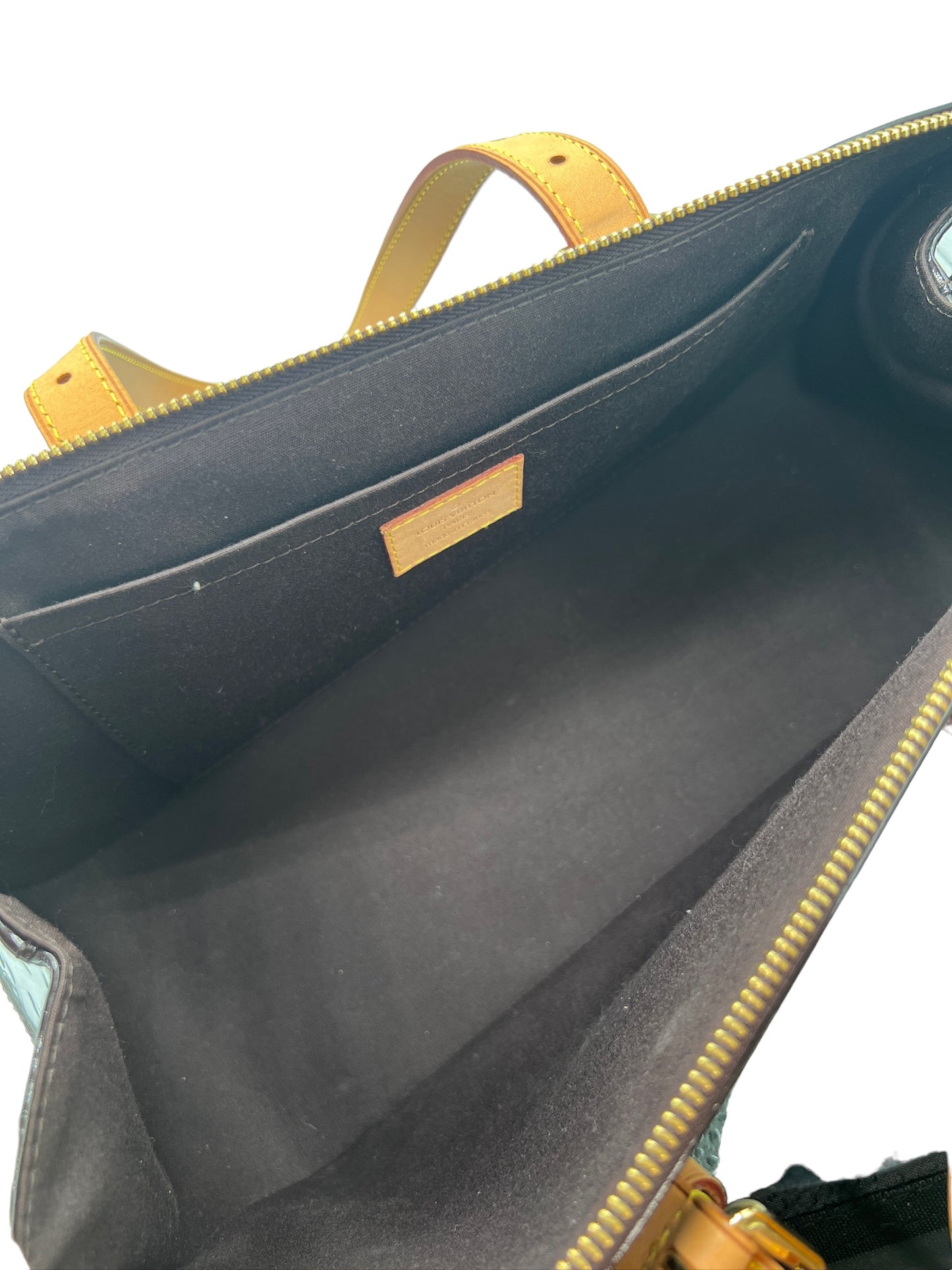 LOUIS VUITTON - Rosewood Avenue Amarante Monogram Vernis Shoulder Bag