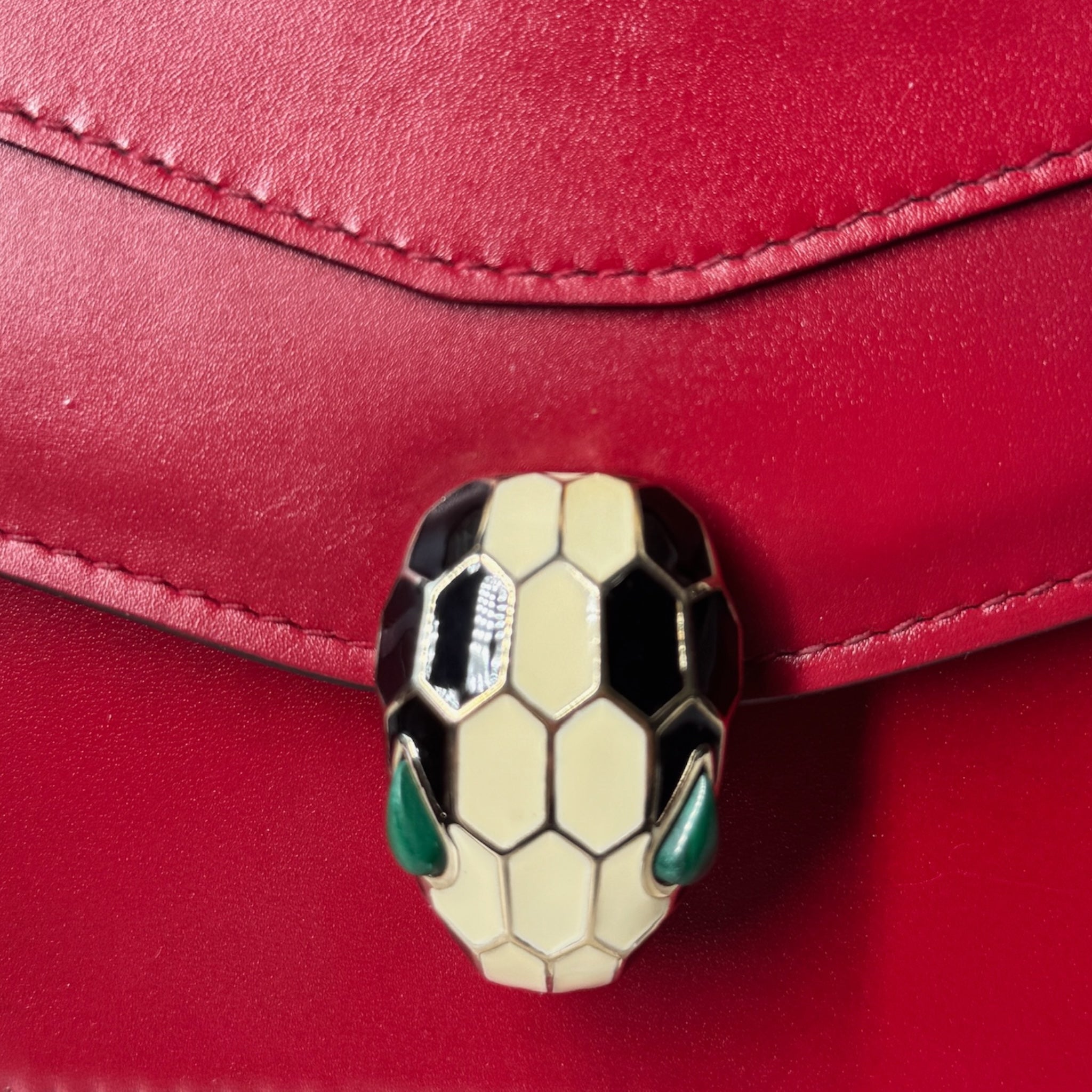 Bolso bandolera Serpenti Forever de piel roja con asa superior USADO