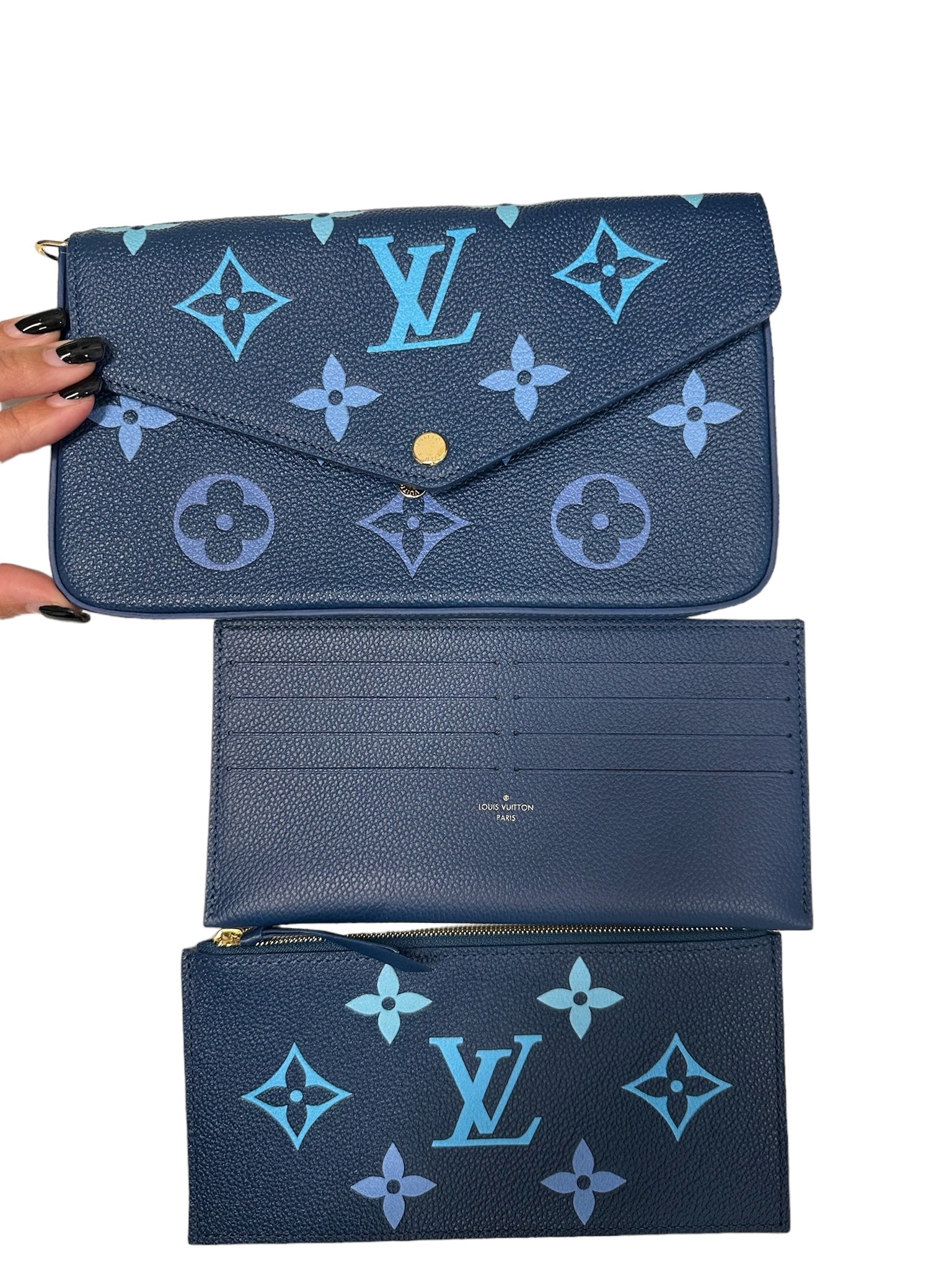 LOUIS VUITTON - Felicie Pochette con monograma gigante degradado en azul