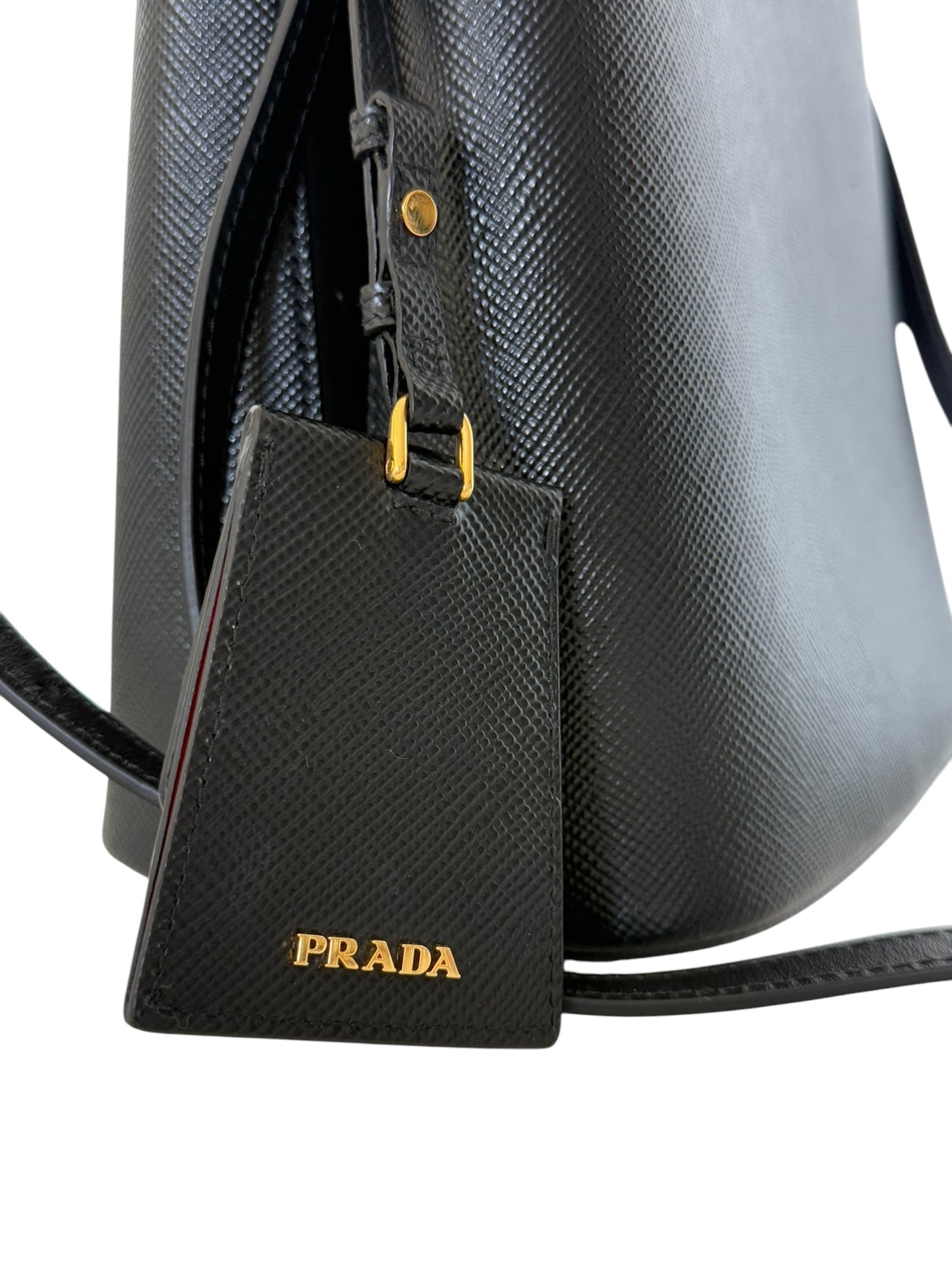 Bolso de hombro Panier Saffiano negro USADO