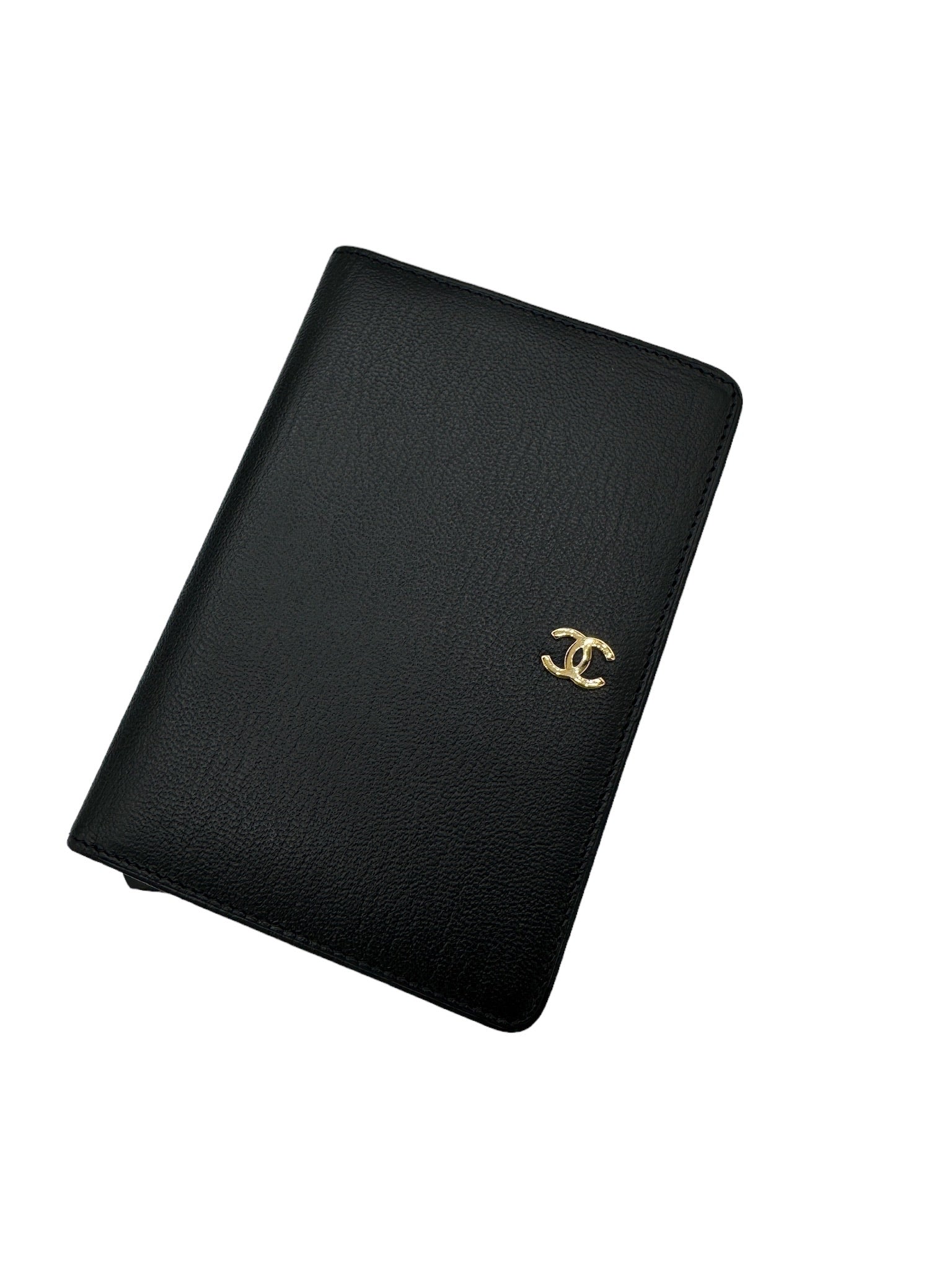 CHANEL - Cartera Coco Bifold de piel negra