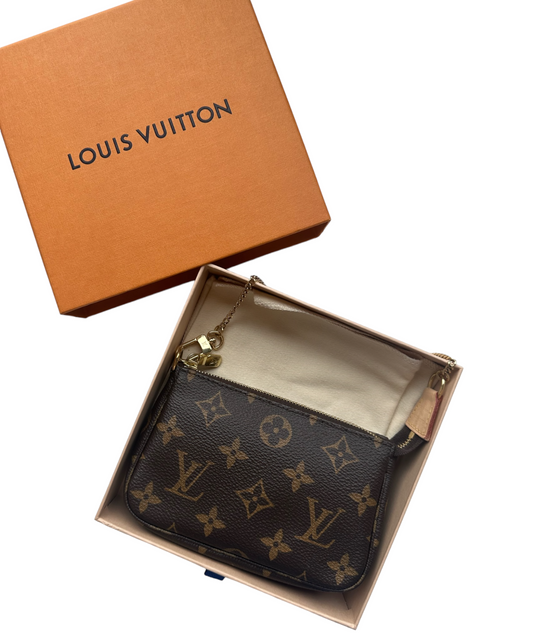 LOUIS VUITTON - Pochette Accesories