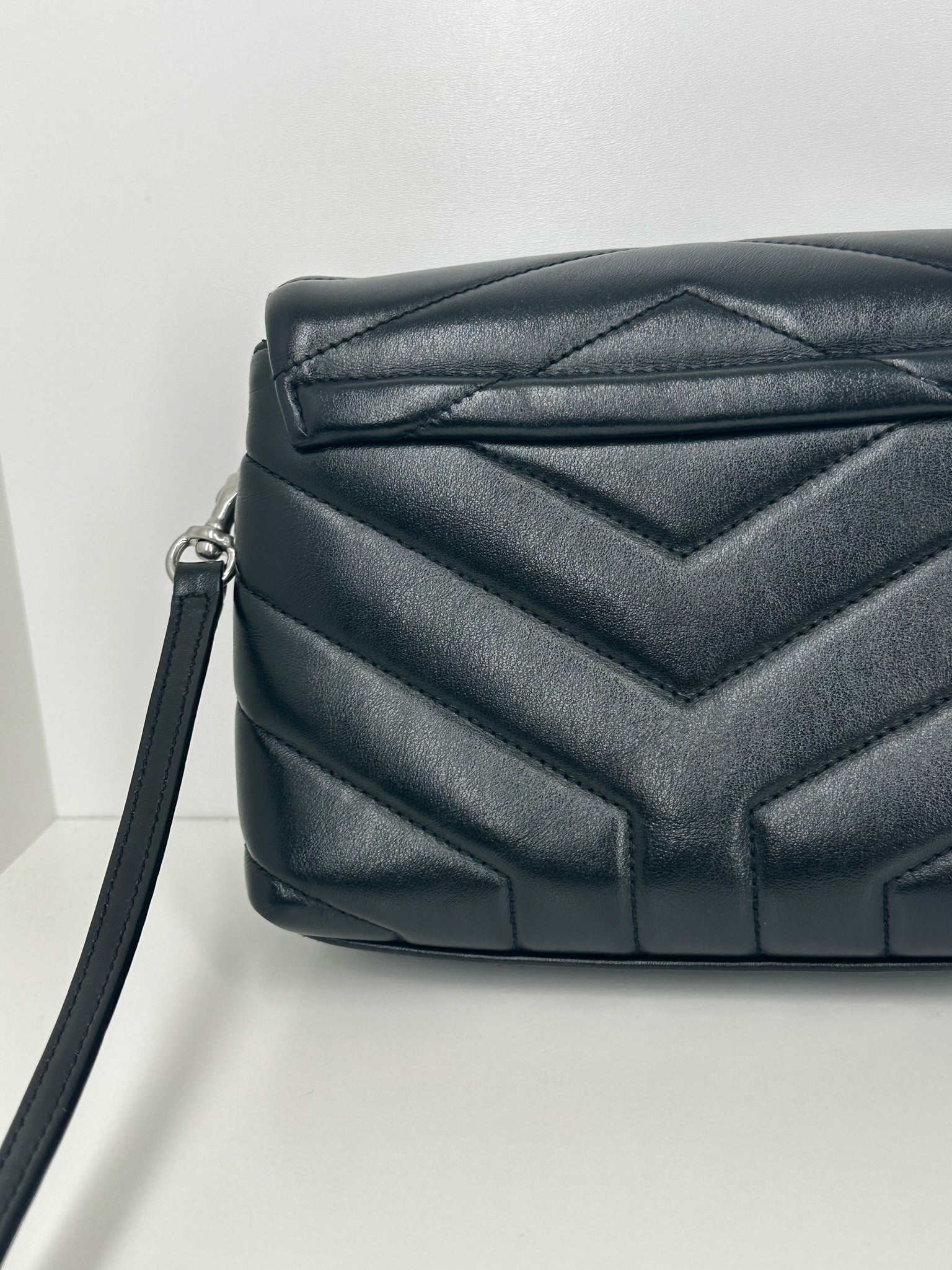 SAINT LAURENT - LouLou Shoulder Bag Toy Size