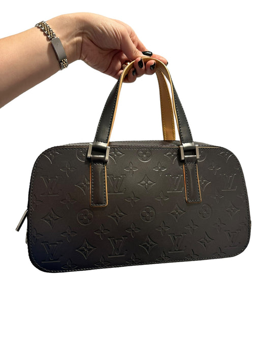 LOUIS VUITTON - Gray Monogram Mat Shelton