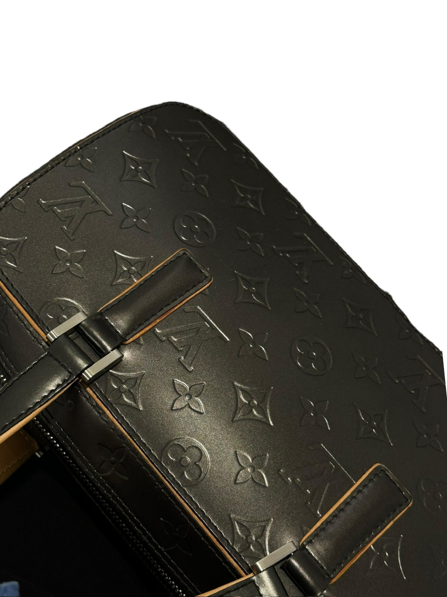 LOUIS VUITTON - Gray Monogram Mat Shelton