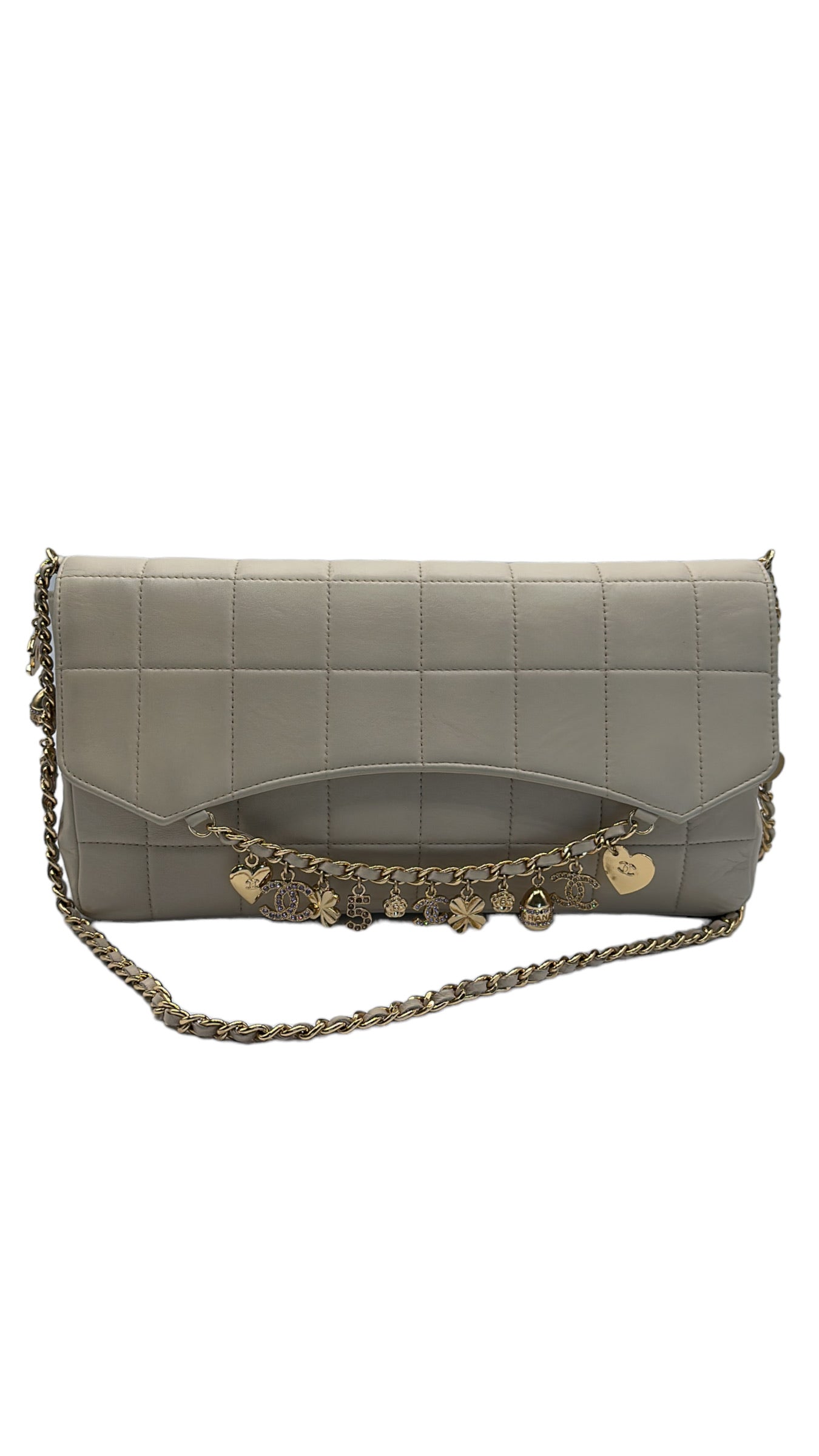 CHANEL - Bolso de hombro Charms en forma de barra de chocolate beige