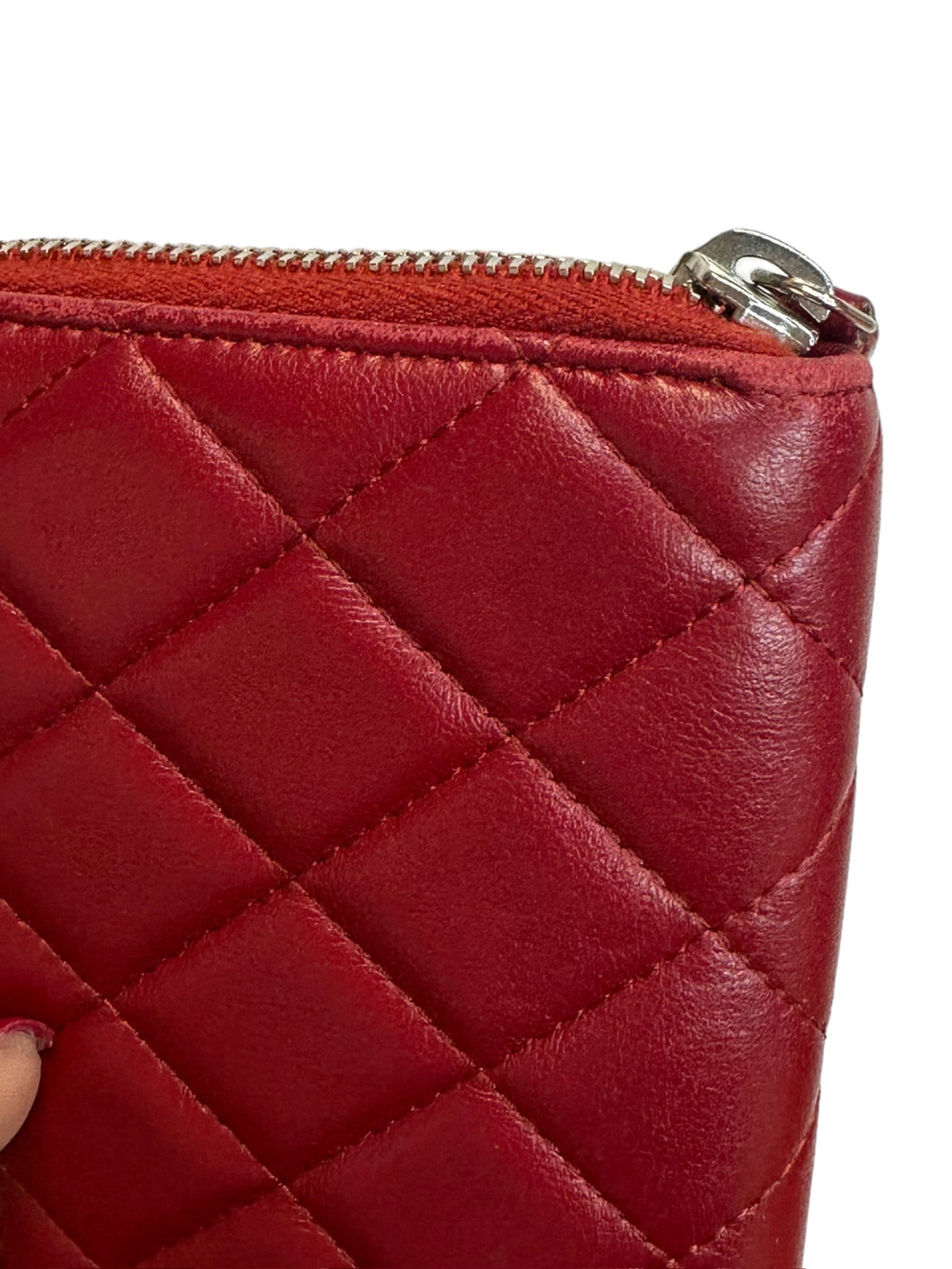 CHANEL - Cartera organizadora grande con cremallera y acolchado Caviar