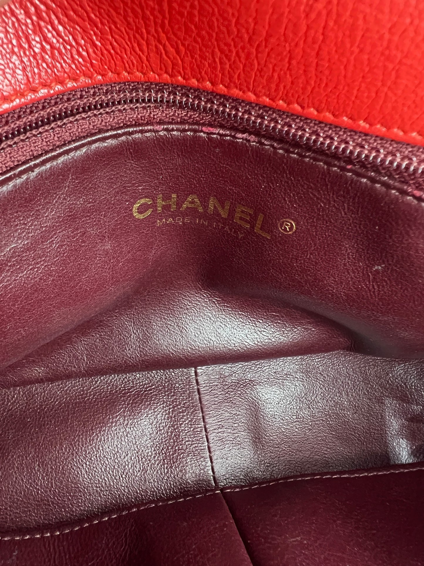 CHANEL - CC Flap Bag Diagonal in Red