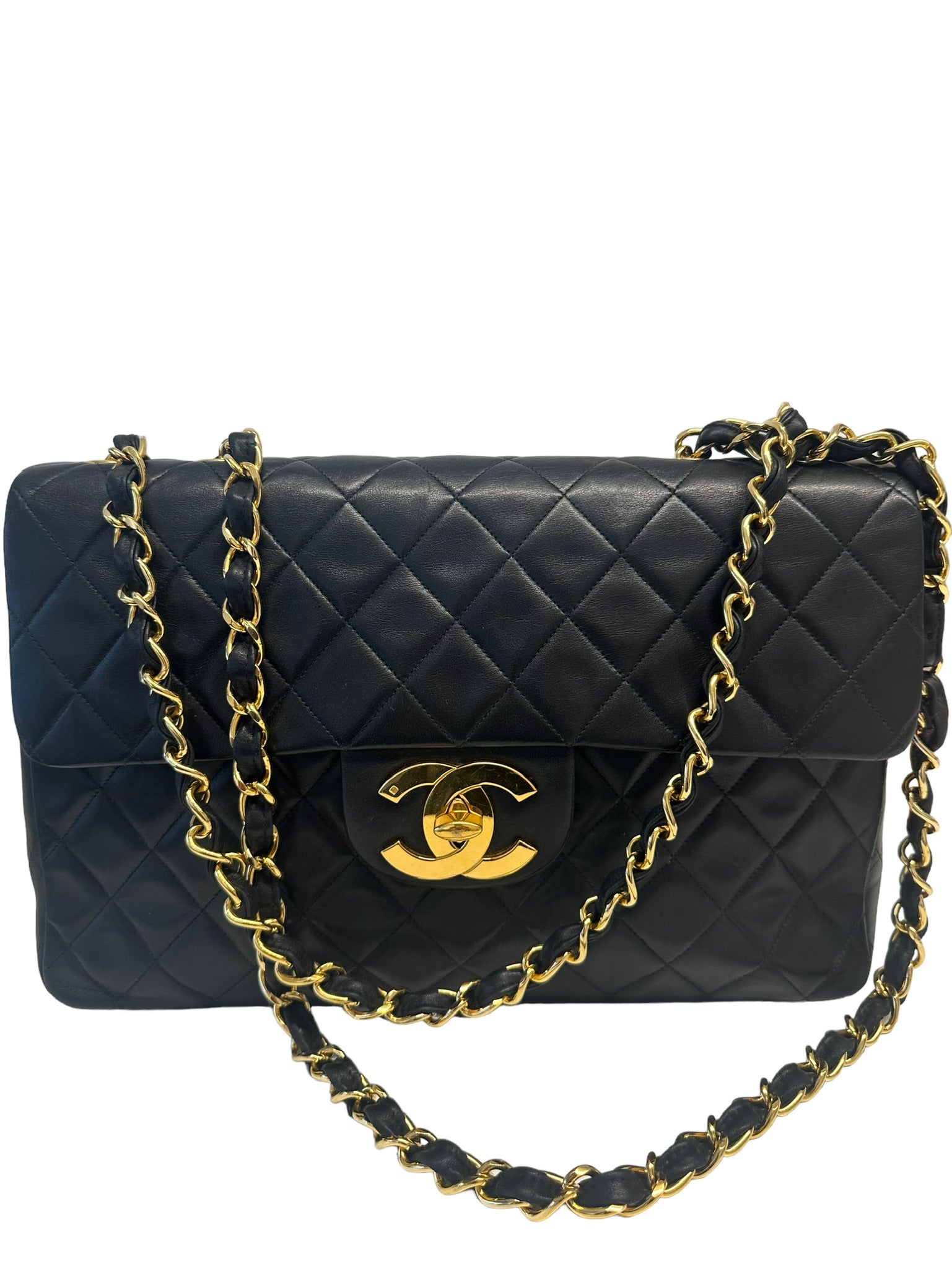 CHANEL - Bolso vintage Jumbo XL con solapa de piel de cordero negra de 24 quilates