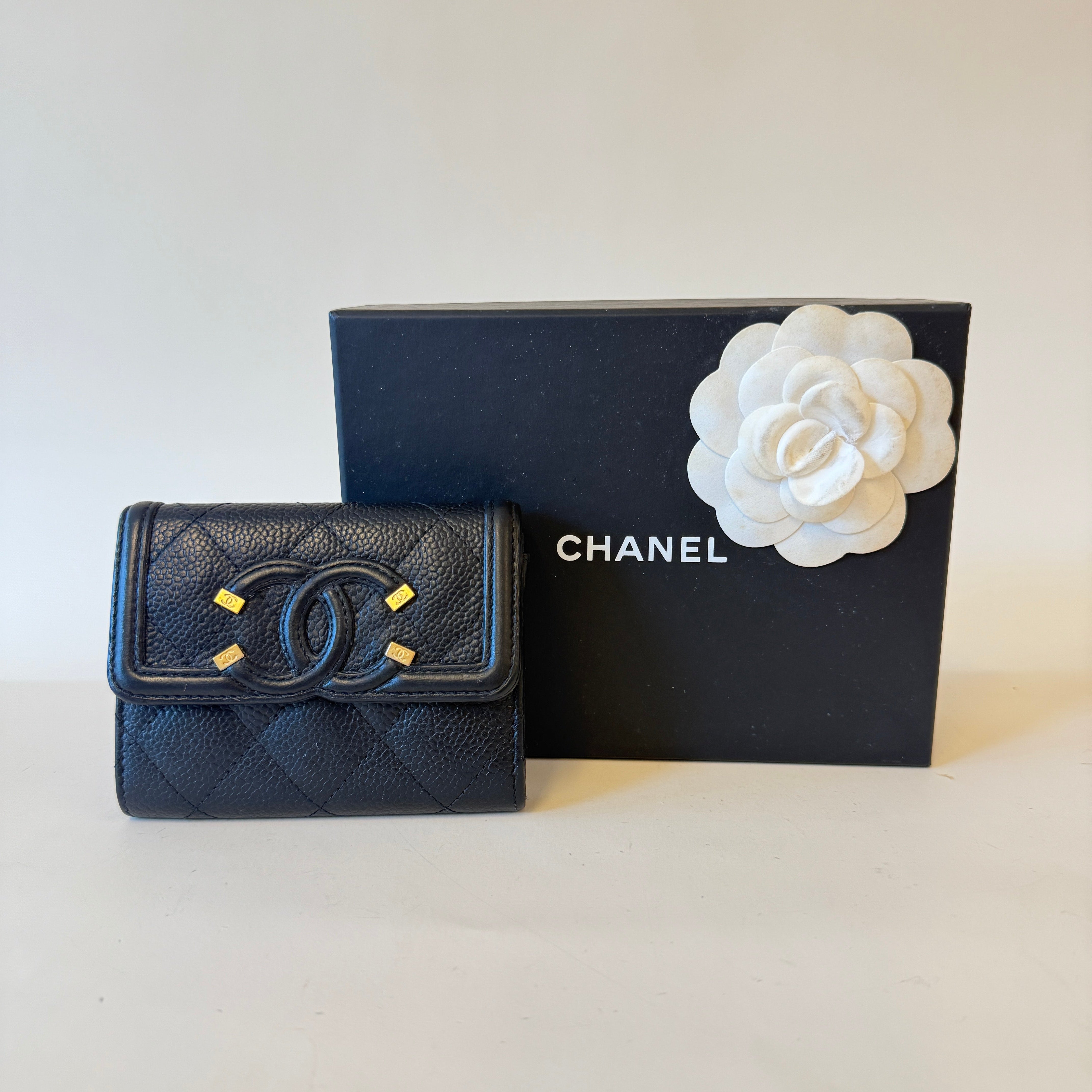 PRE-OWNED Black Caviar Leather Small CC Filigree Flap Wallet