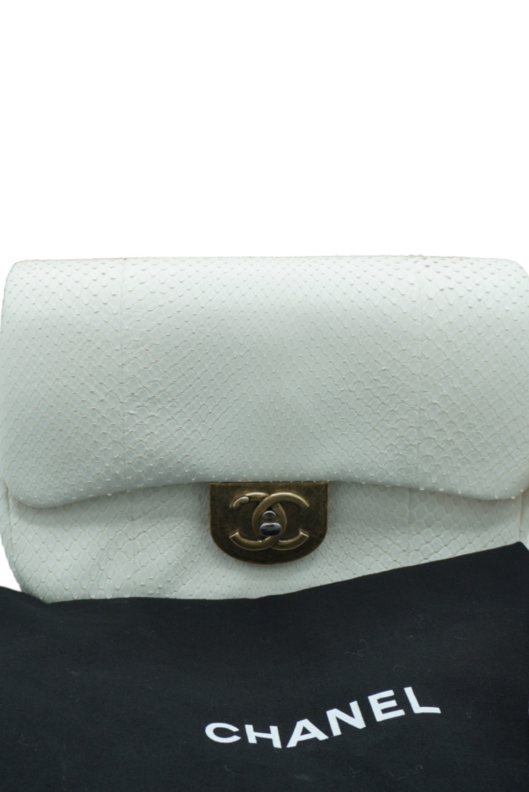 CHANEL - Bally Chain Quilted Shoulder Bag