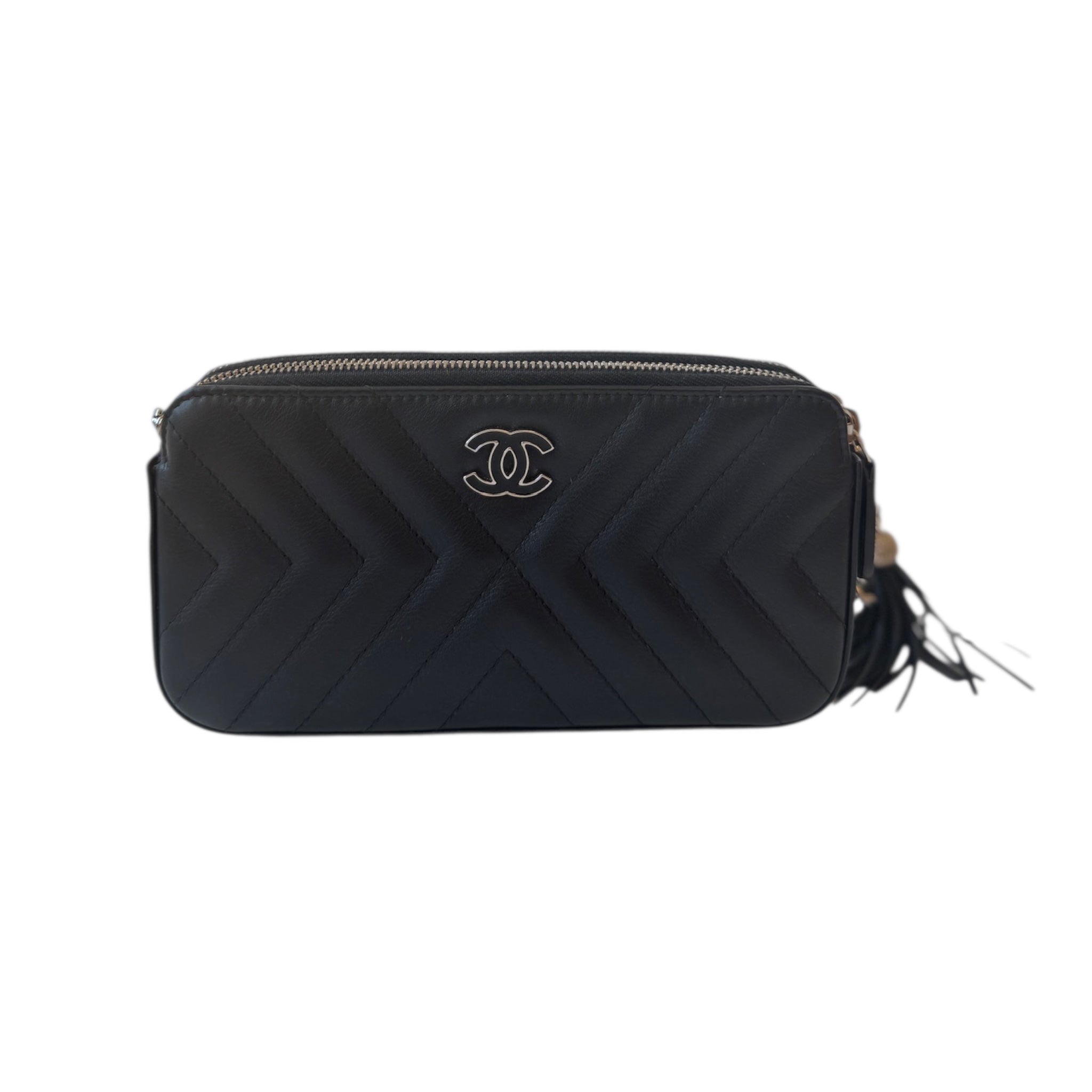 Bolso de mano CC de piel de becerro con borlas acolchadas de chevron y cadena para el hombro, USADO