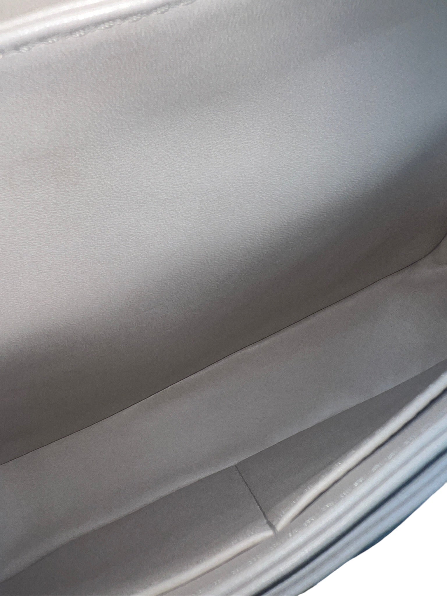 LOUIS VUITTON - Ivory Lambskin Mama Brodeire Pochette