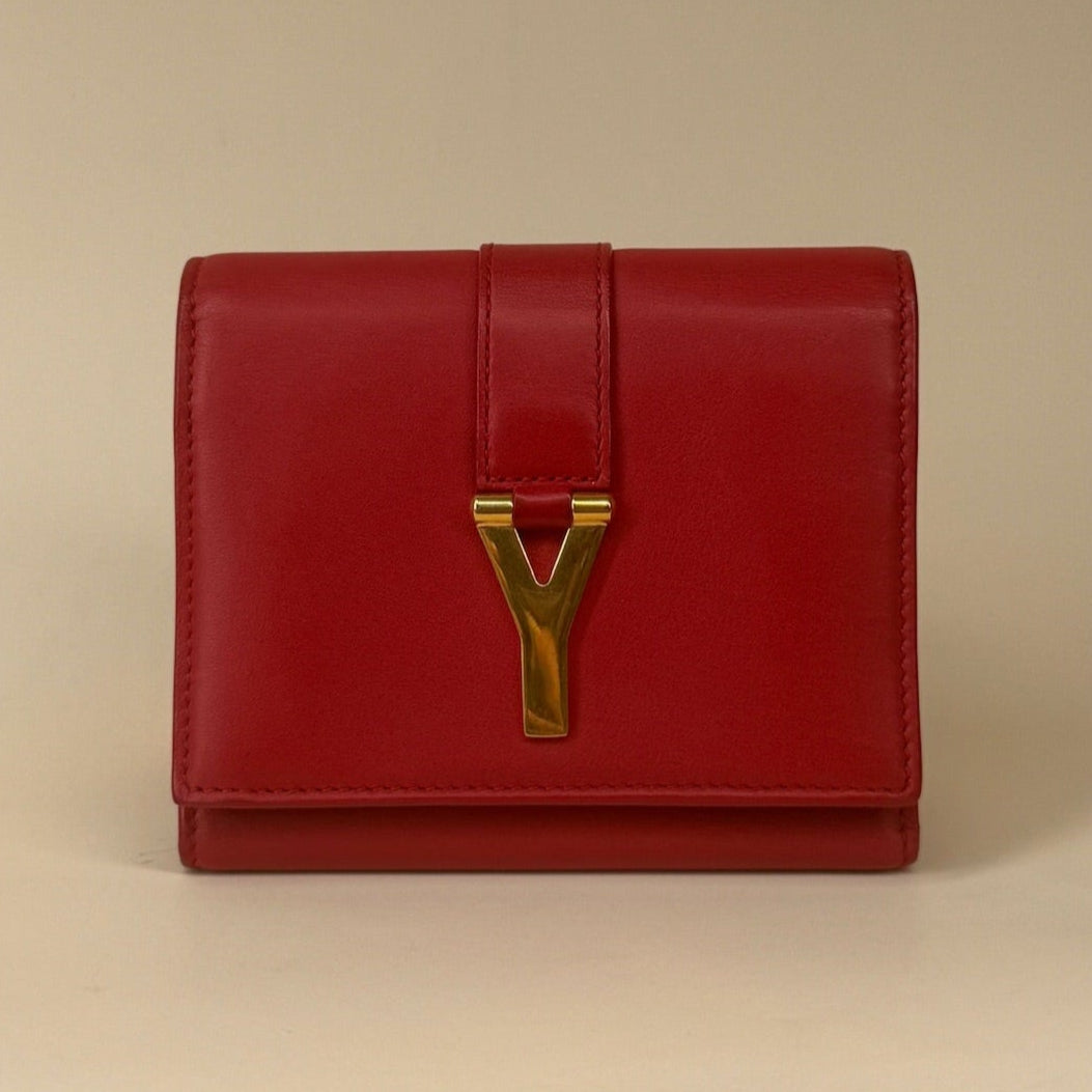 PRE-OWNED Cabas Calfskin Classic Y Compact Wallet in Red