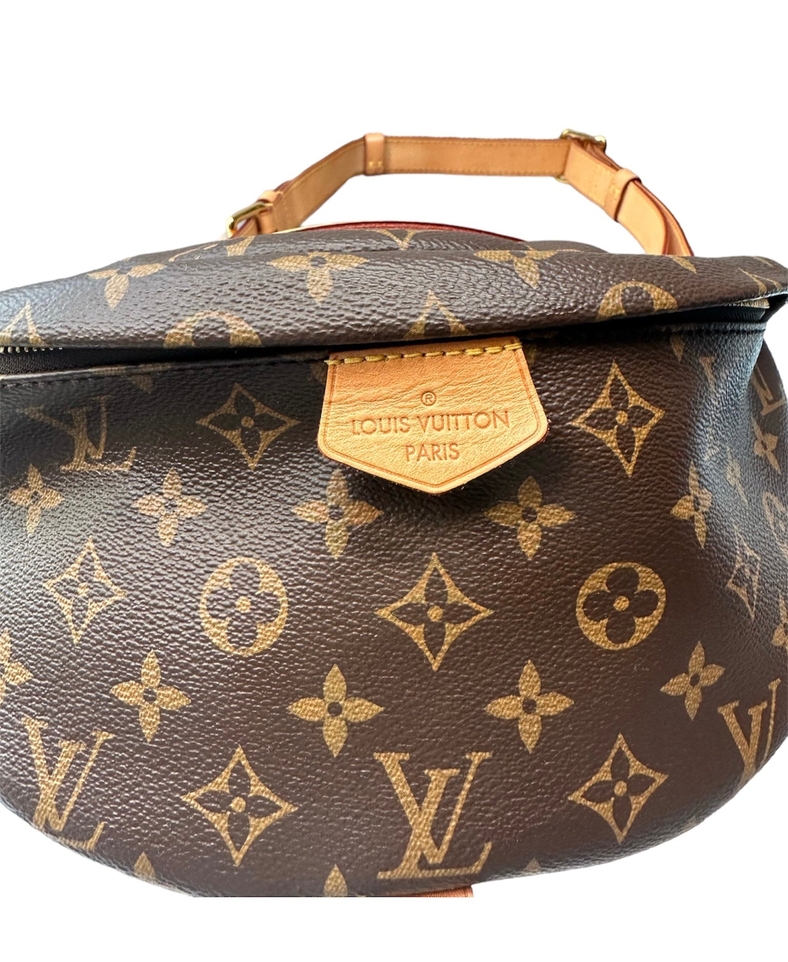 LOUIS VUITTON - Riñonera