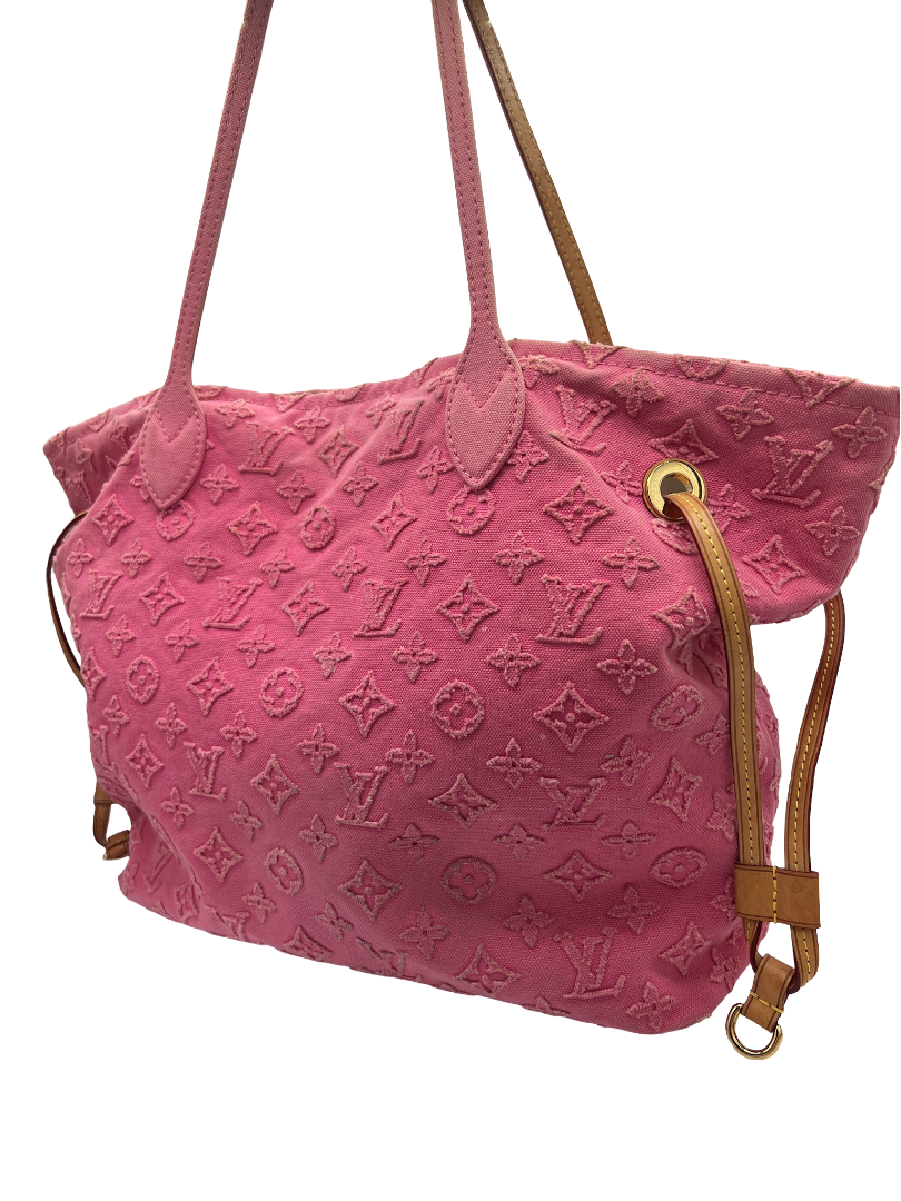 LOUIS VUITTON - Aplique de monograma con rosa Neverfull MM