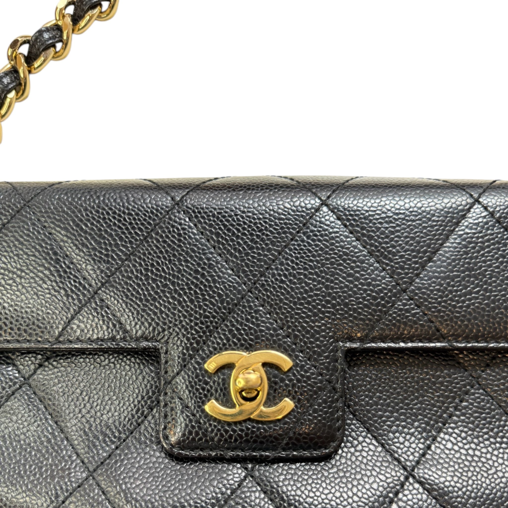 Bolso de hombro CC Vintage de caviar acolchado negro de 24 quilates con una sola solapa, USADO, PARTE 1 EMMA