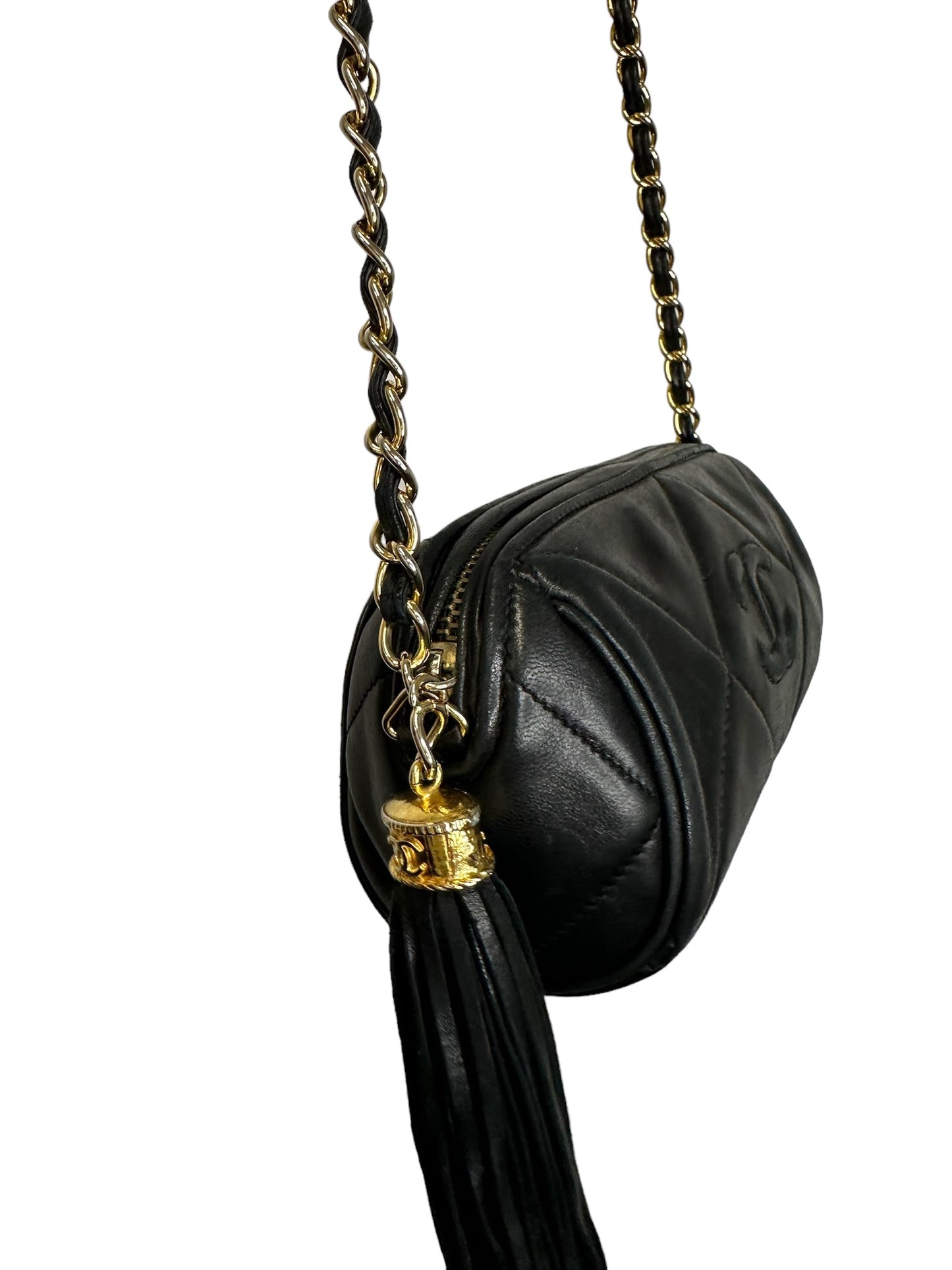 CHANEL - Vintage Black Quilted Lambskin Diamond CC Barrel Bag