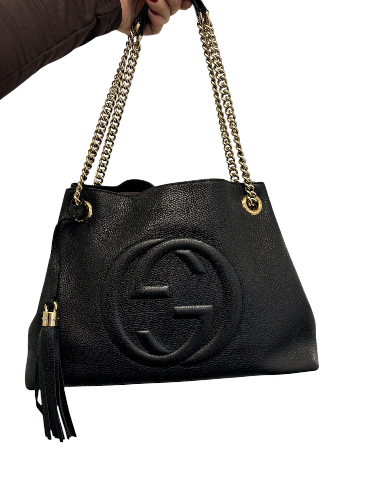 Bolso tote Soho Chain mediano de piel de becerro granulada negra GG USADO