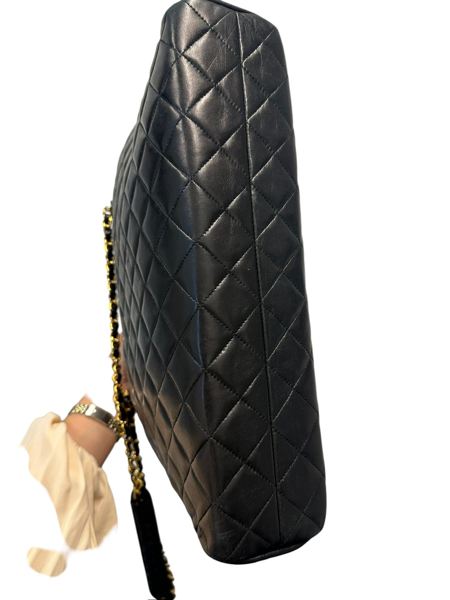 CHANEL - Quilted Black Lambskin Vintage Portfolio