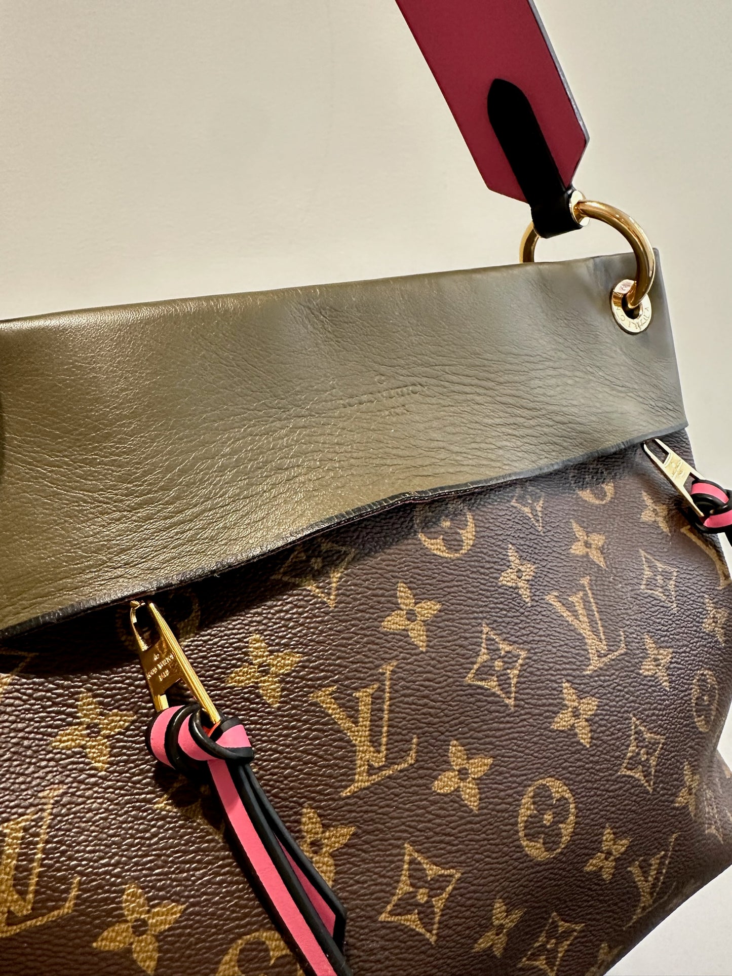 LOUIS VUITTON - Khaki Monogram Canvas Tuileries Besace Crossbody Bag