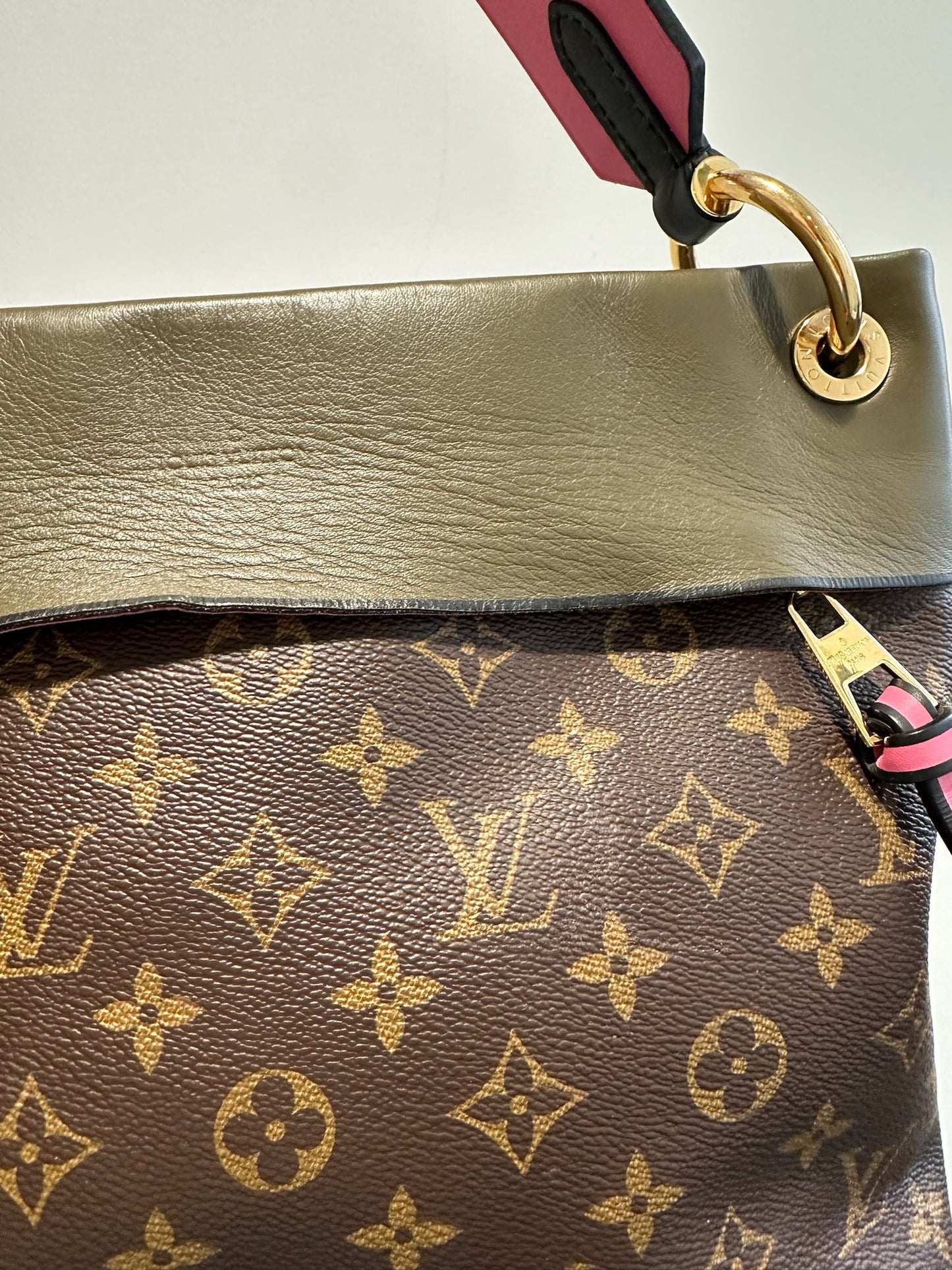 LOUIS VUITTON - Khaki Monogram Canvas Tuileries Besace Crossbody Bag